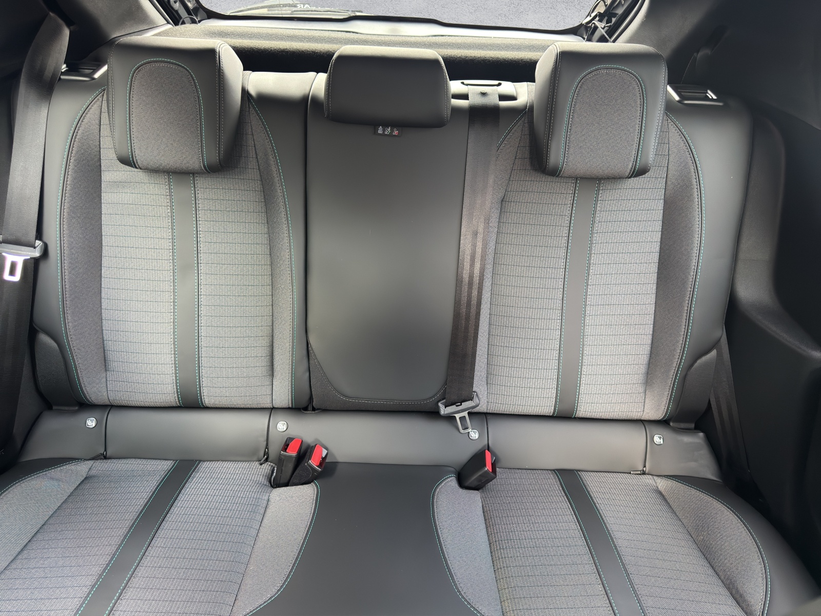 PEUGEOT 208 Elektrik GT (e-208)-image-14