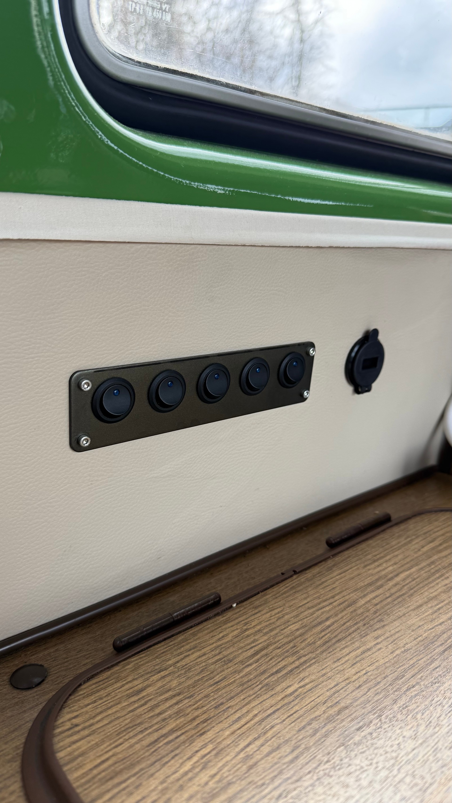 VW Typ 2 Westfalia-image-11