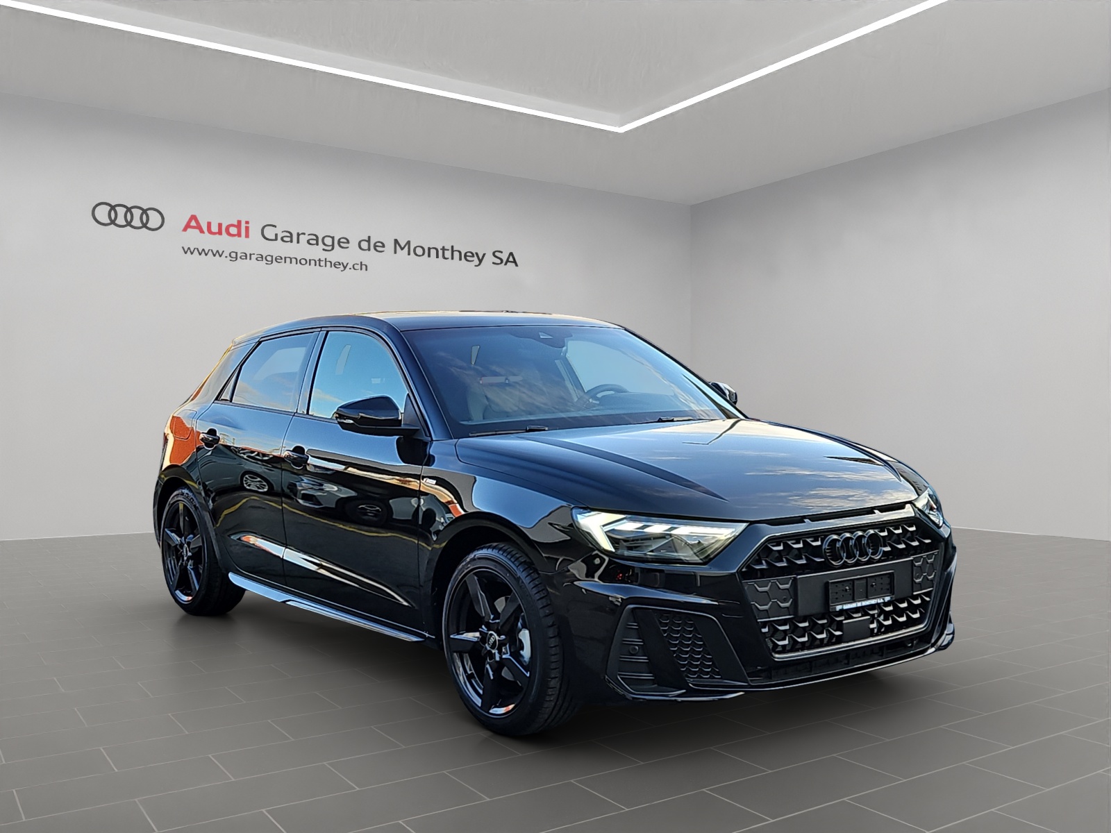 AUDI A1 Sportback 30 TFSI S Line Attraction S-tronic-image-4