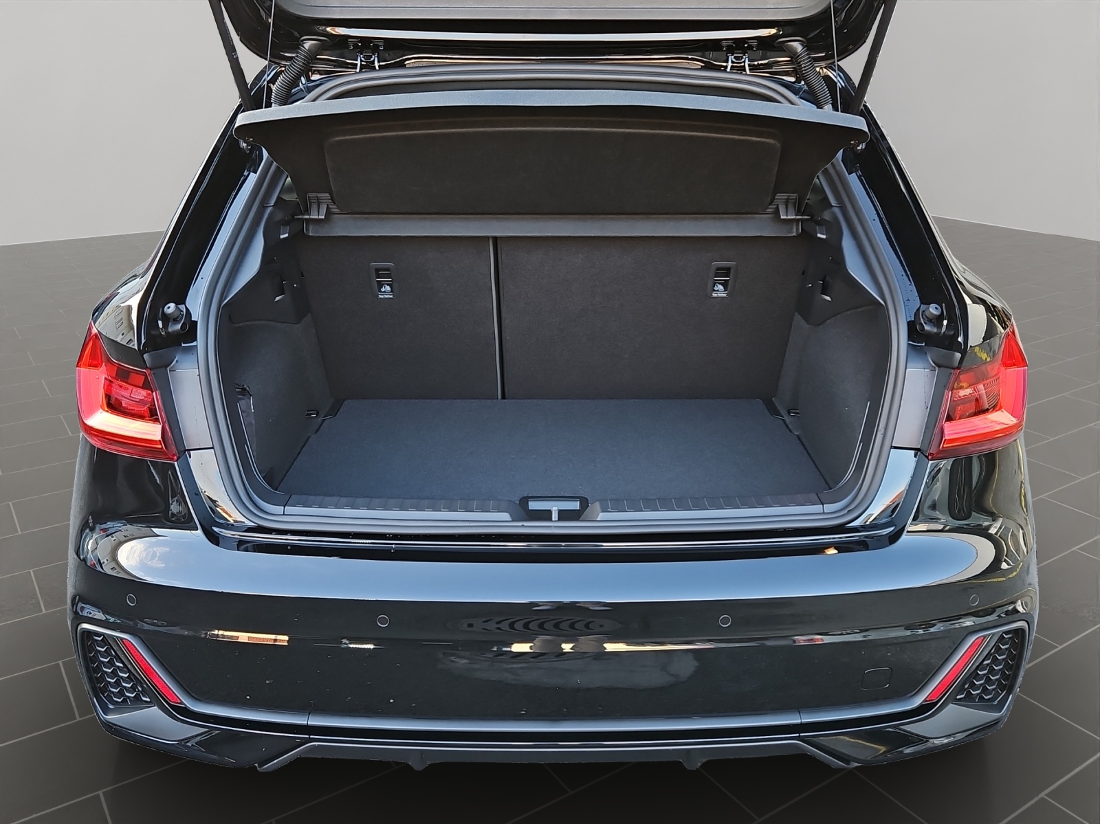 AUDI A1 Sportback 30 TFSI S Line Attraction S-tronic-image-13