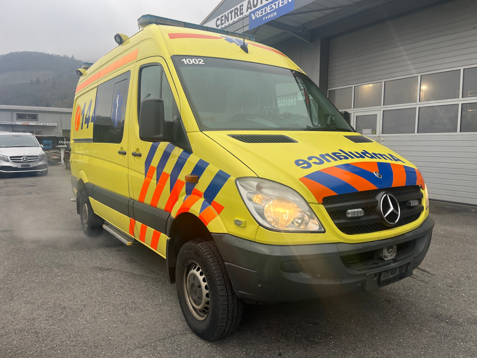 MERCEDES-BENZ 319 CDI 4X4-image-1