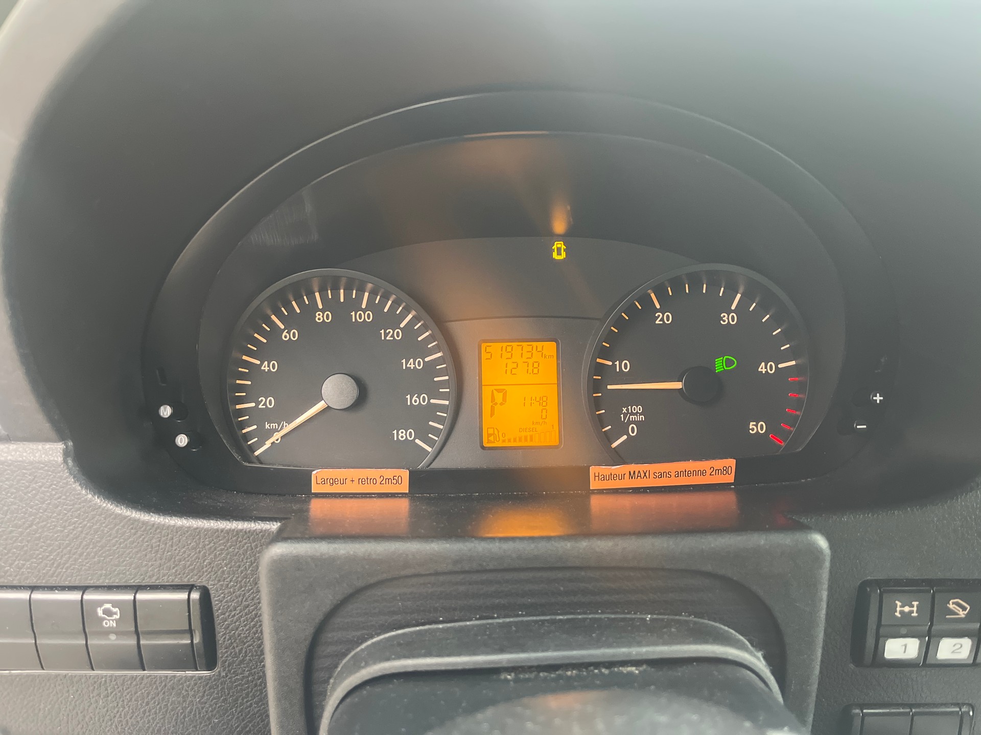 MERCEDES-BENZ 319 CDI 4X4-image-12