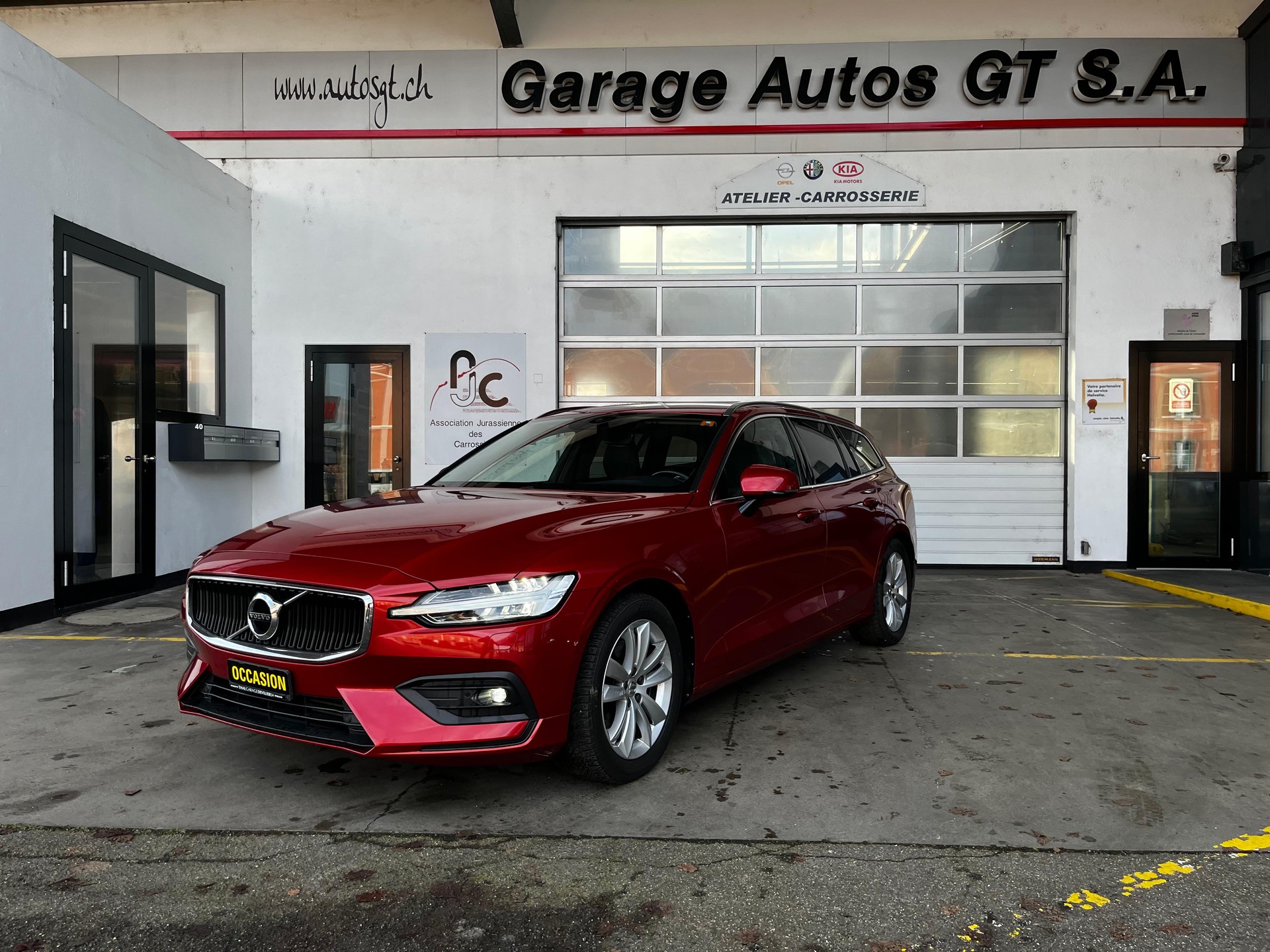VOLVO V60 2.0 D4 Momentum AWD