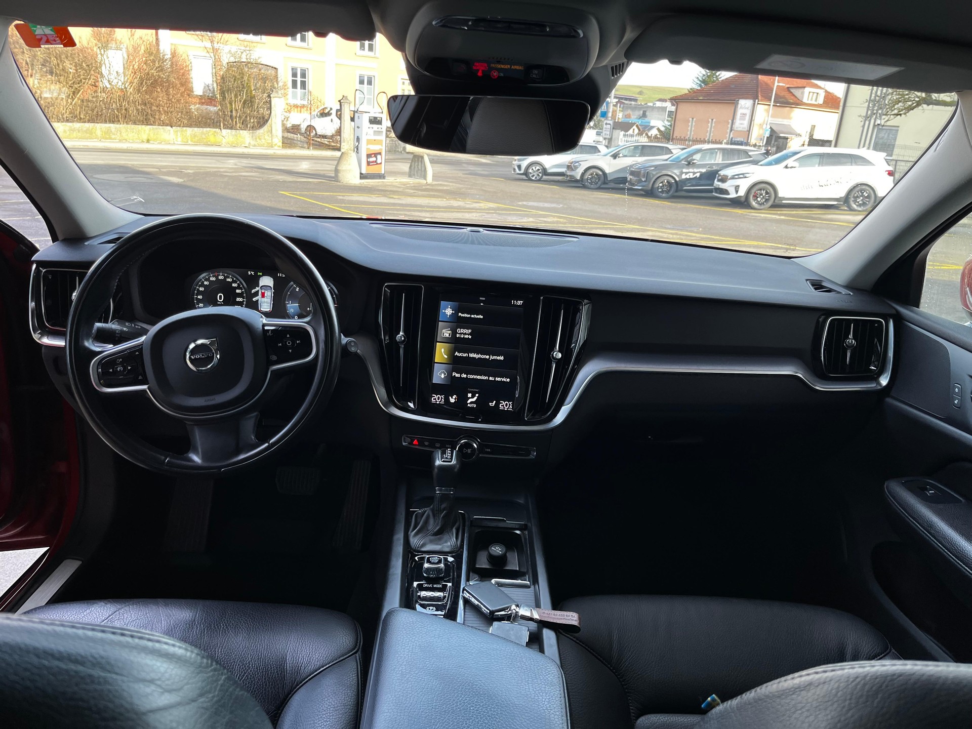 VOLVO V60 2.0 D4 Momentum AWD-image-5