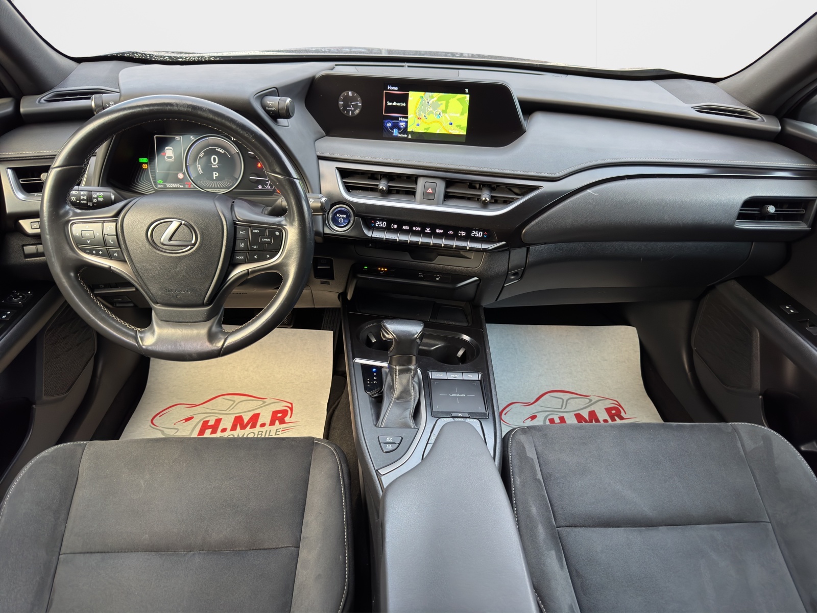 LEXUS UX 250h Launch Edition Excellence AWD Automatic-image-9