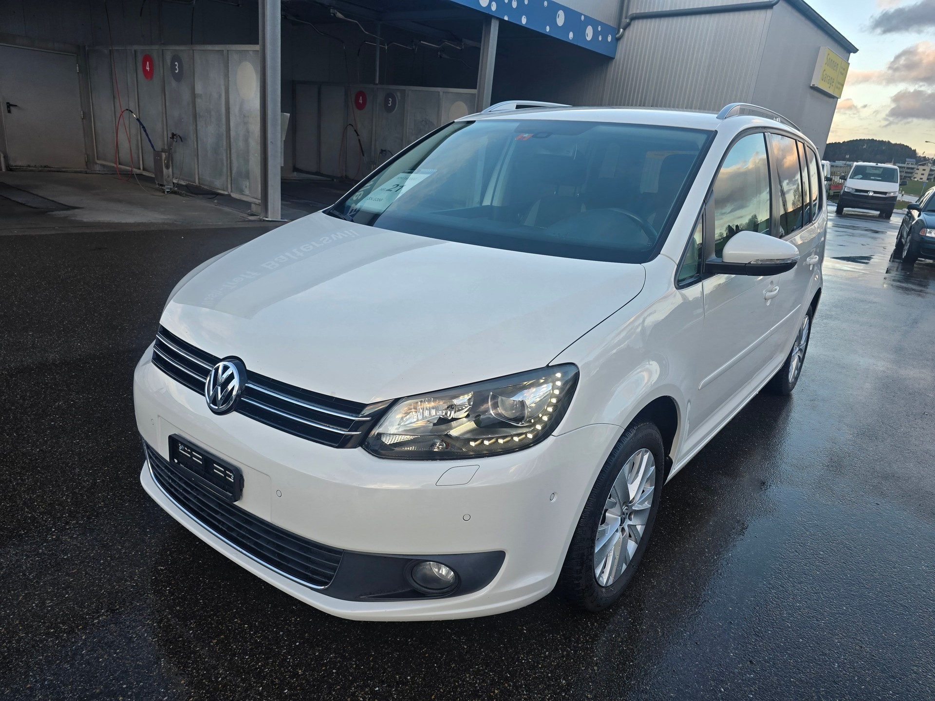 VW Touran 1.6 TDI BMT Comfortline DSG*TOP-ZUSTAND*Frisch ab Service*TOP Ausstattung*ZAHNRIEMEN FRISCH GEWCHSELT-image-0