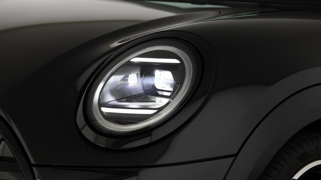 MINI John Cooper Works Cabrio-image-14