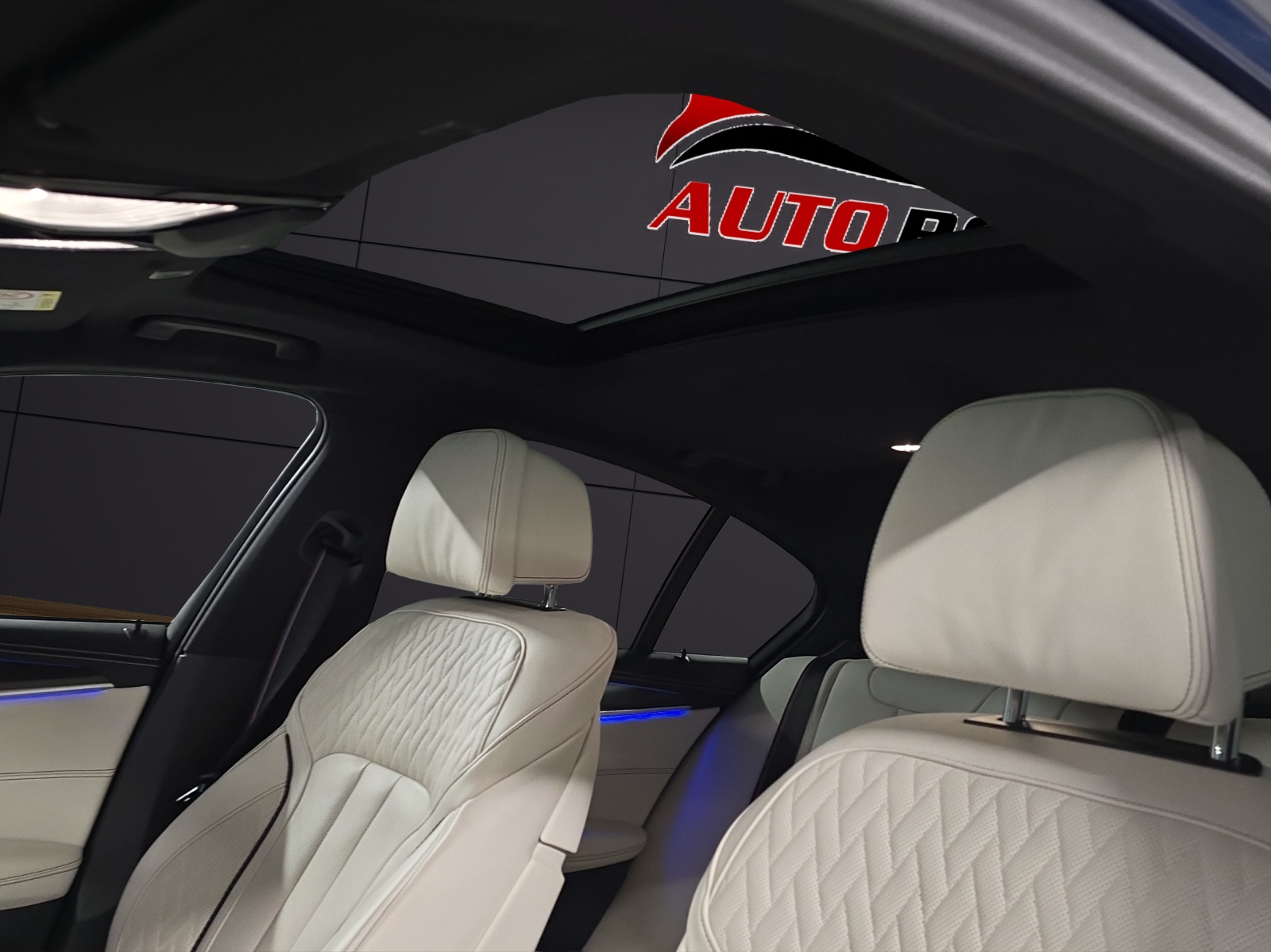 BMW M550i xDrive Steptronic CH-Fahrzeug-image-22