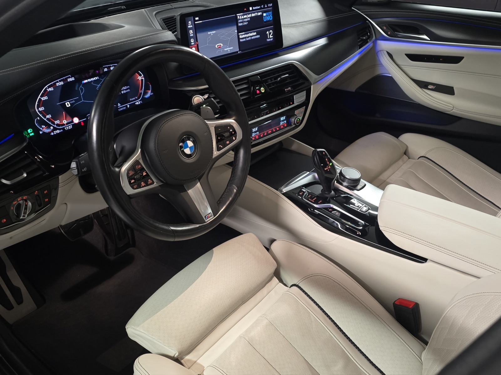BMW M550i xDrive Steptronic CH-Fahrzeug-image-9