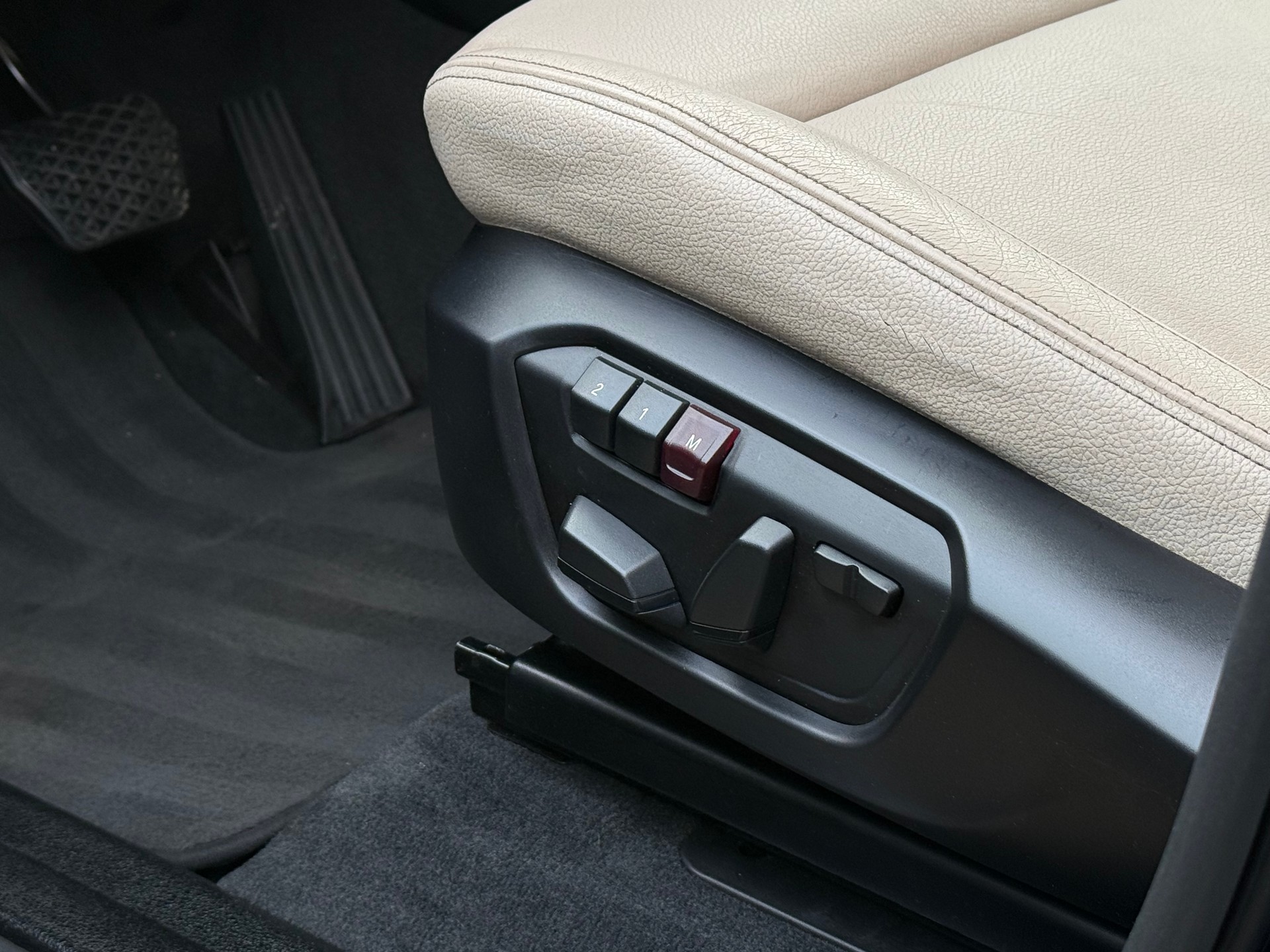 BMW X3 xDrive 35i I 306 PS I 4x4 I Steptronic (CH)-image-7
