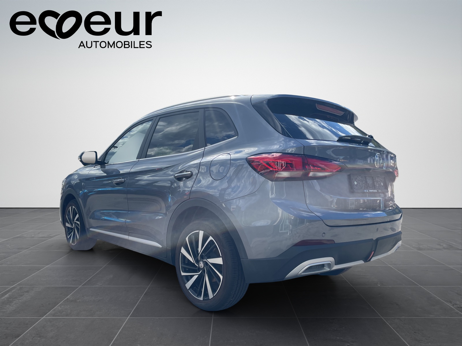MG ZS 1.5 Hybrid+ Luxury DEMO-image-3