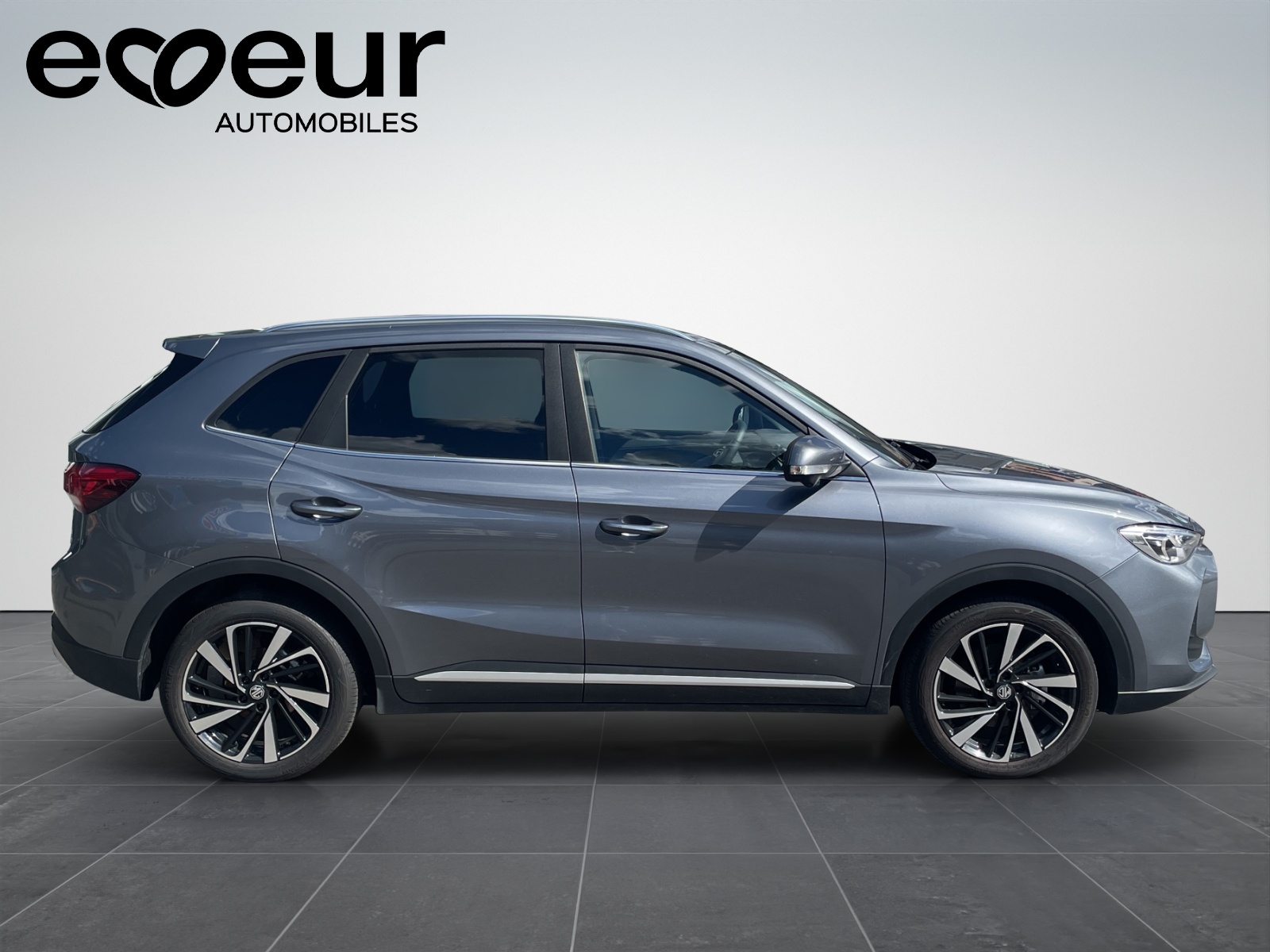 MG ZS 1.5 Hybrid+ Luxury DEMO-image-6