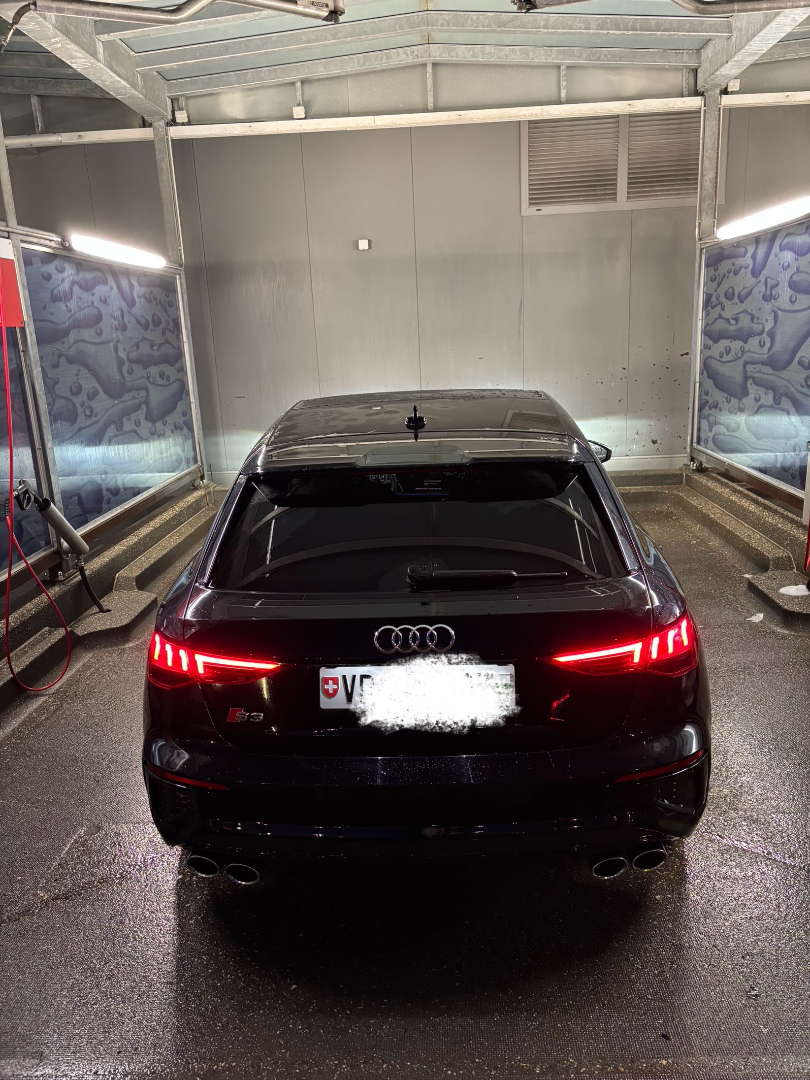 AUDI S3 Sportback 2.0 TFSI quattro S-tronic-image-7