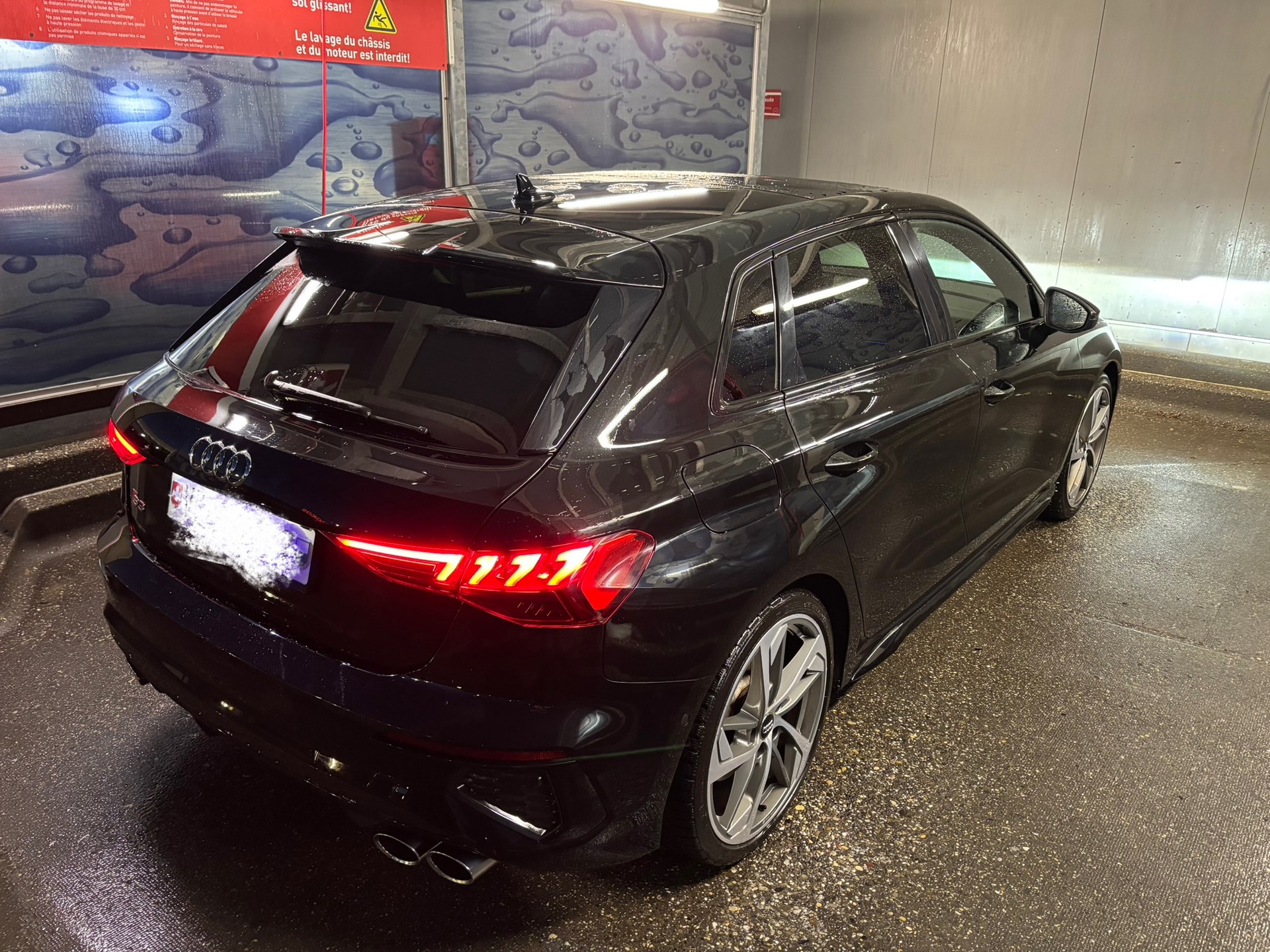 AUDI S3 Sportback 2.0 TFSI quattro S-tronic-image-6