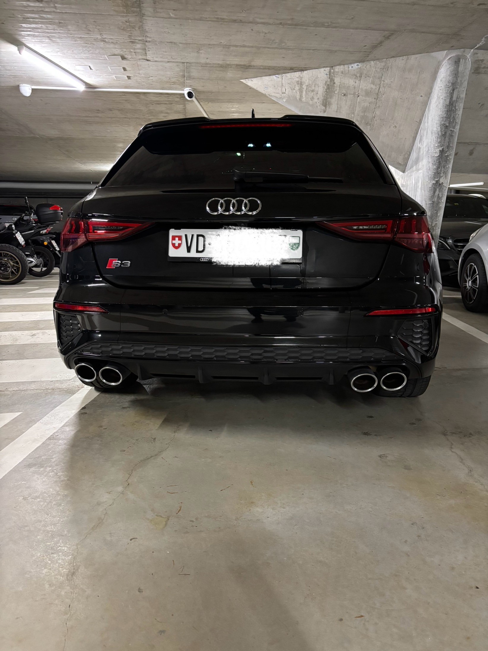 AUDI S3 Sportback 2.0 TFSI quattro S-tronic-image-4