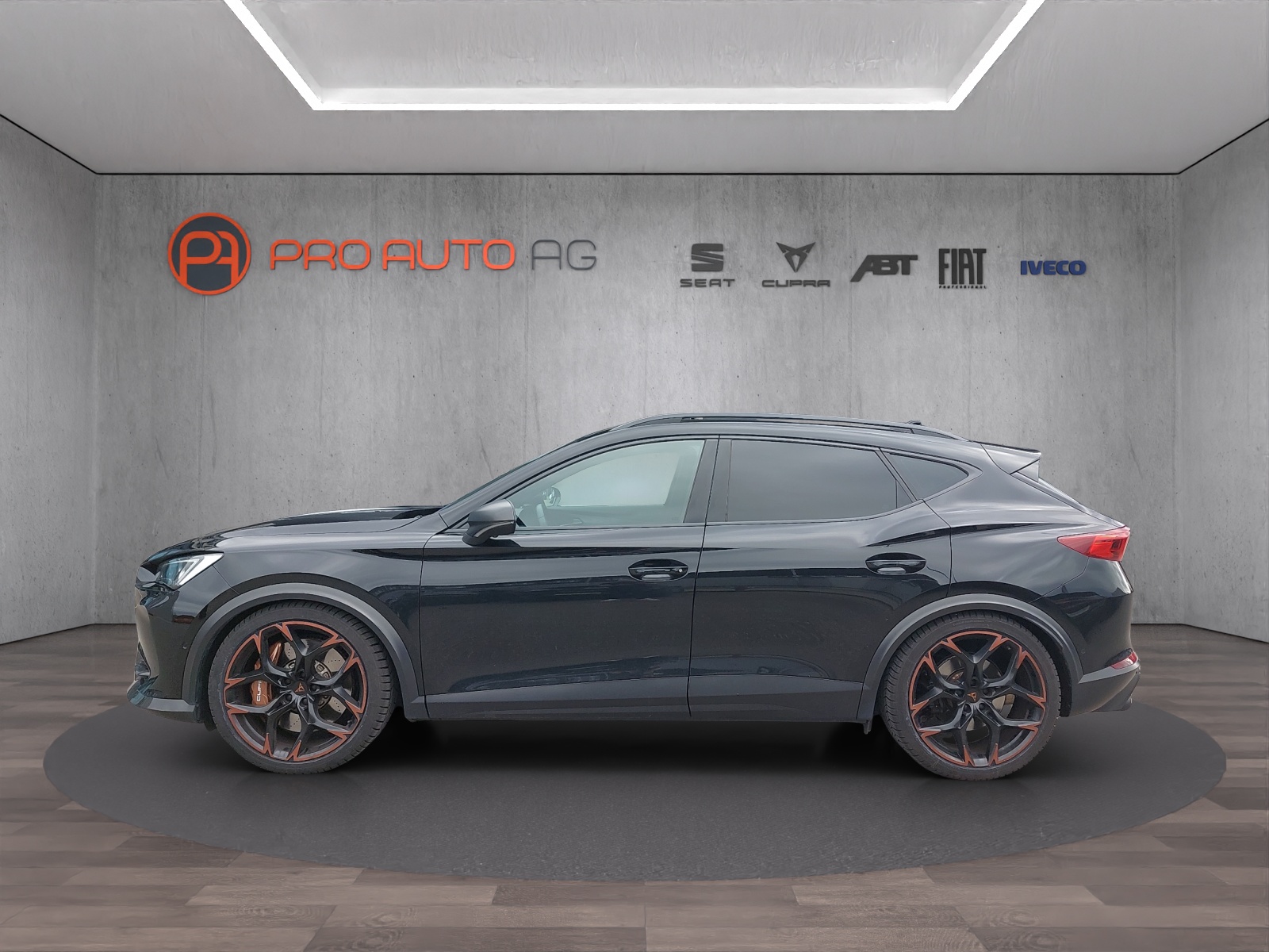 CUPRA Formentor 2.5TSI VZ5 4Drive DSG ARAPOVIC EDITION-image-1