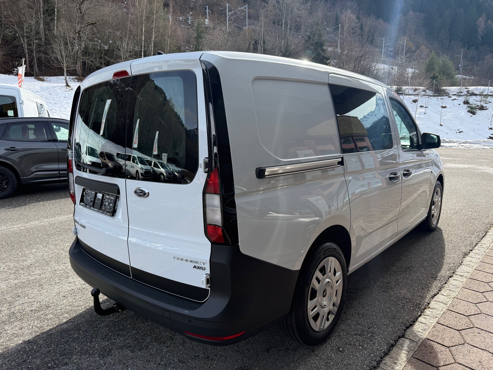 FORD Grand Transit Connect Kasten 2.0 EcoBlue Trend AWD-image-3