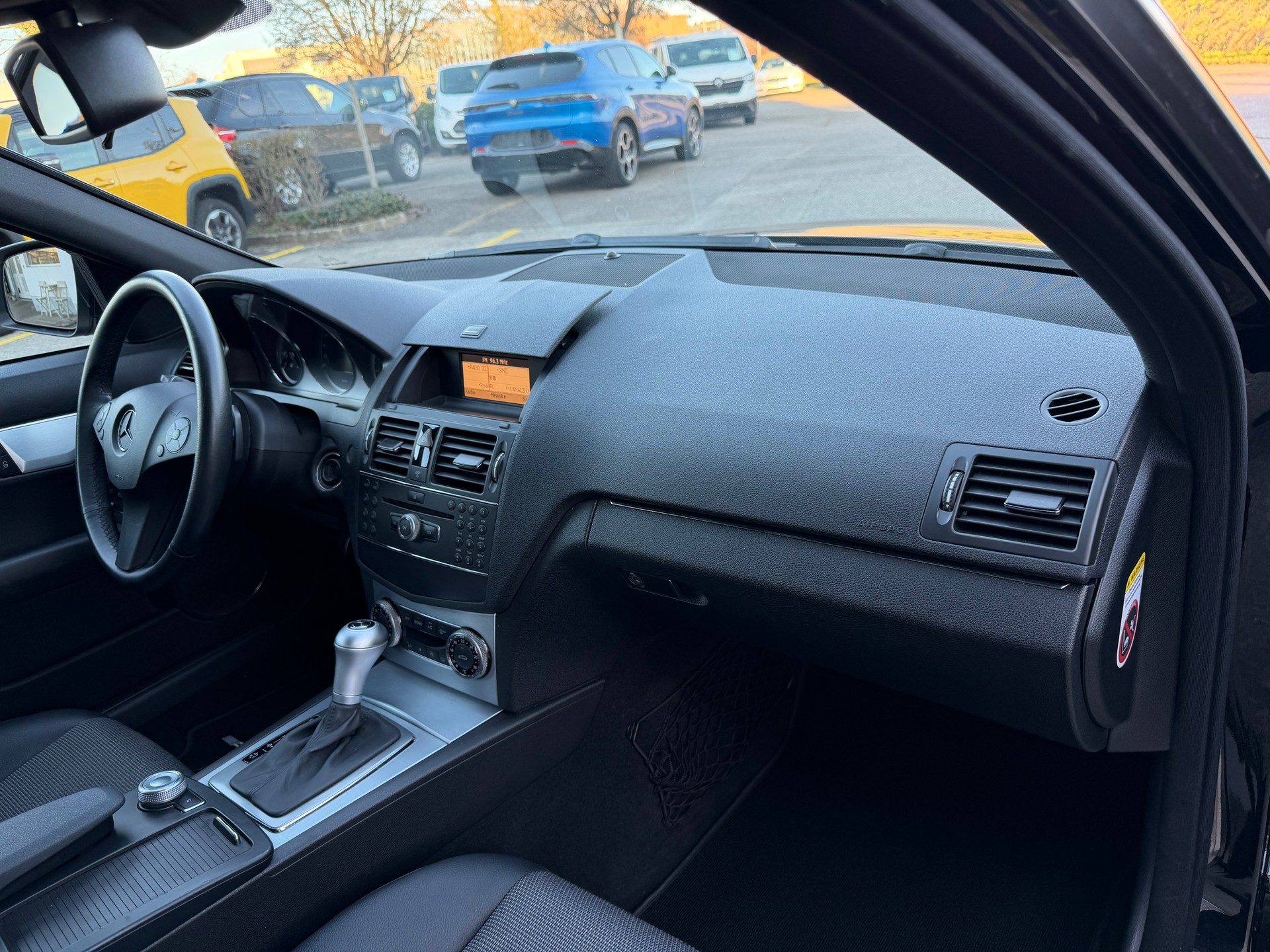 MERCEDES-BENZ C 180 Kompressor White Star Automatic-image-15