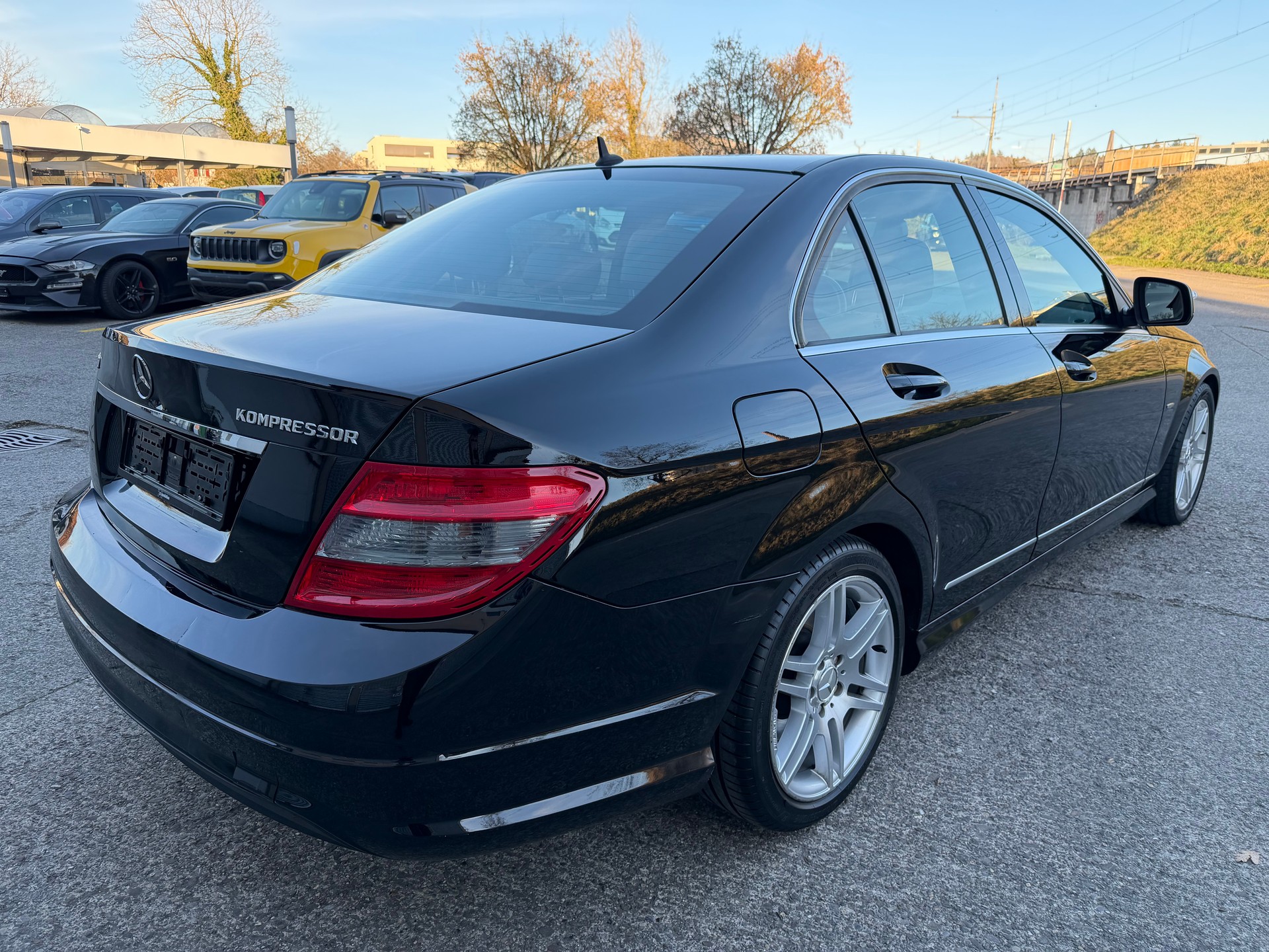 MERCEDES-BENZ C 180 Kompressor White Star Automatic-image-3