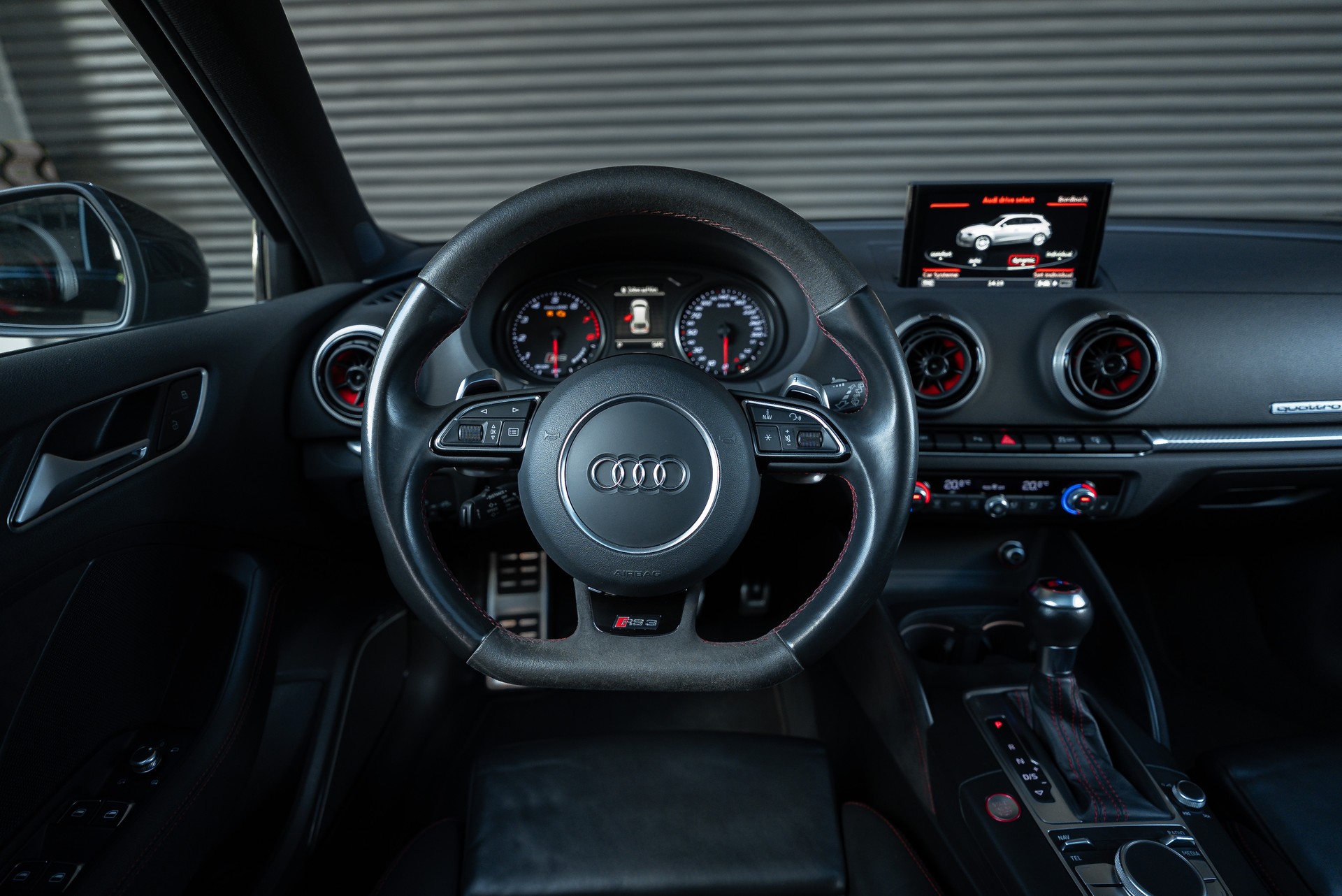 AUDI RS3 2.5 TSI quattro S-tronic-image-5