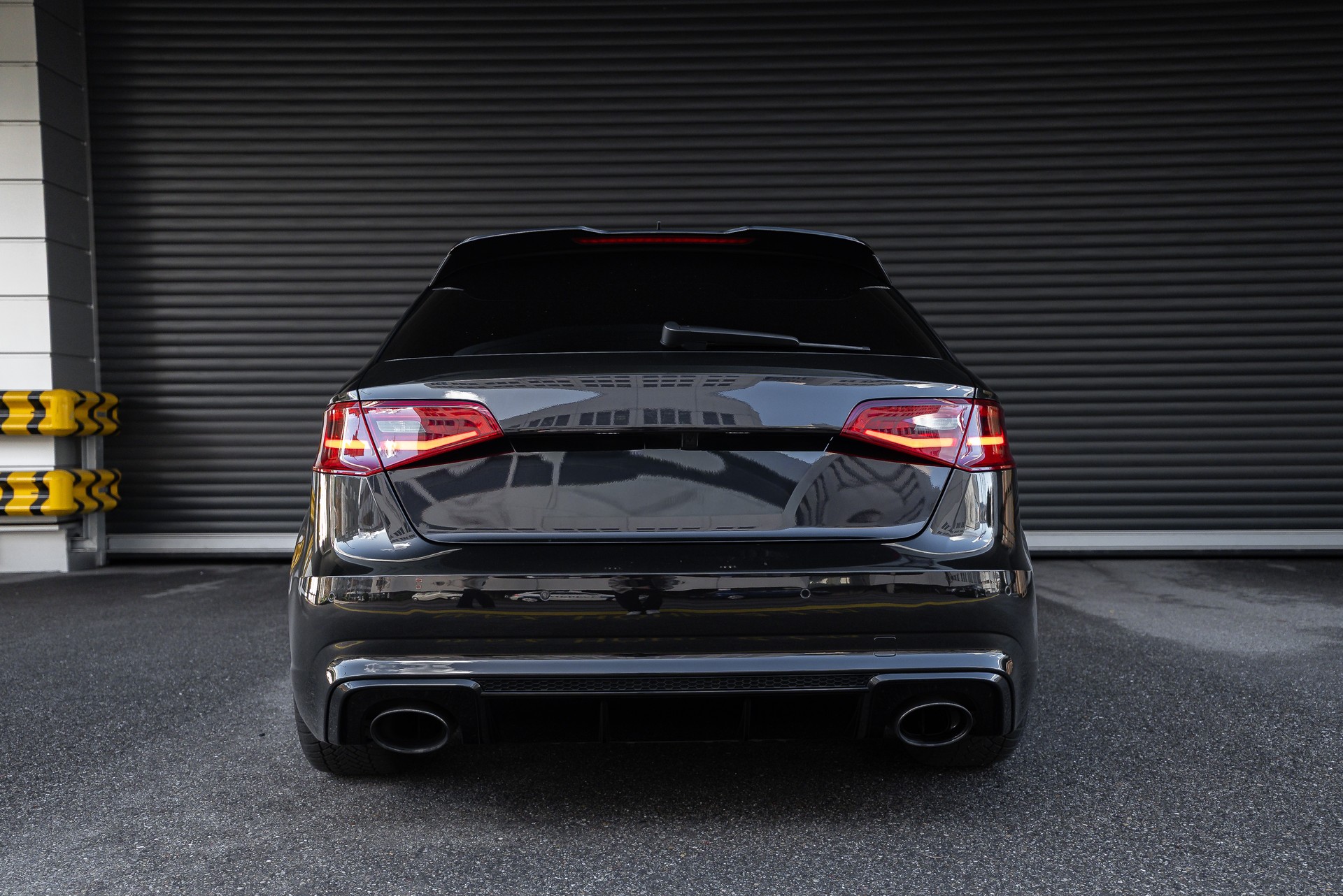 AUDI RS3 2.5 TSI quattro S-tronic-image-3
