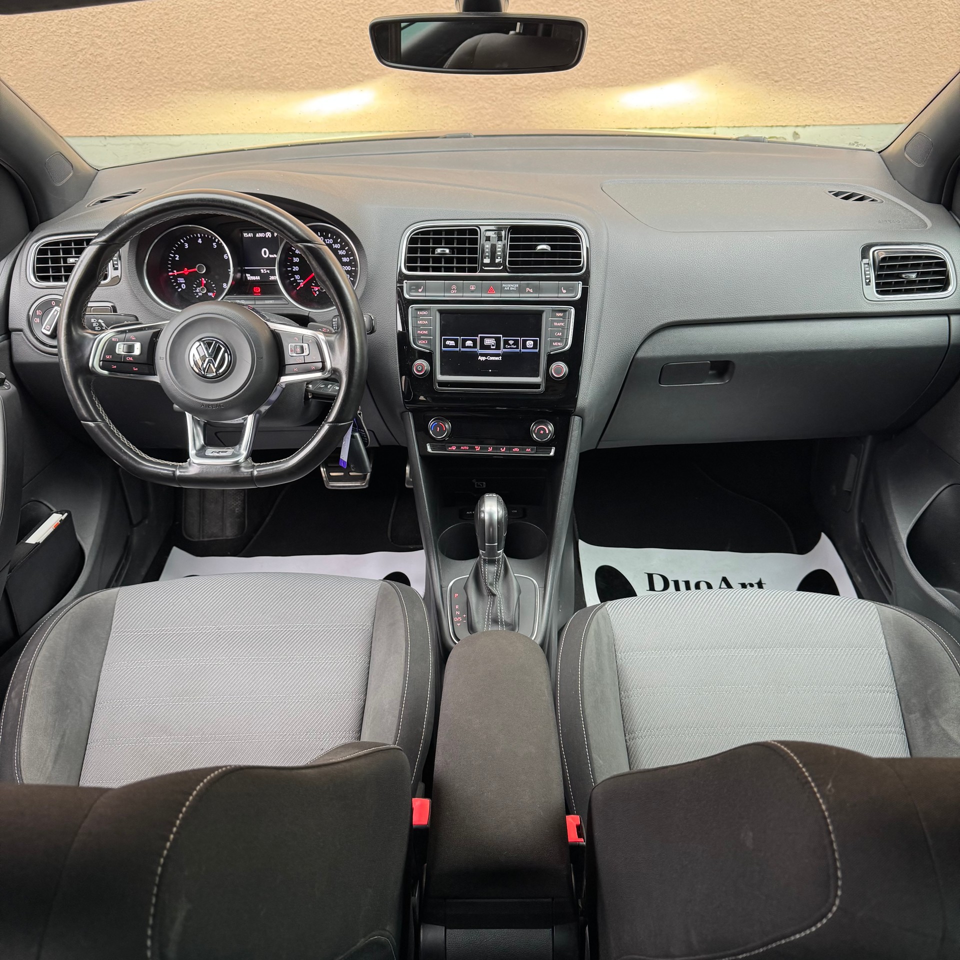 VW Polo 1.2 TSI BMT Allstar R-Line DSG-image-10