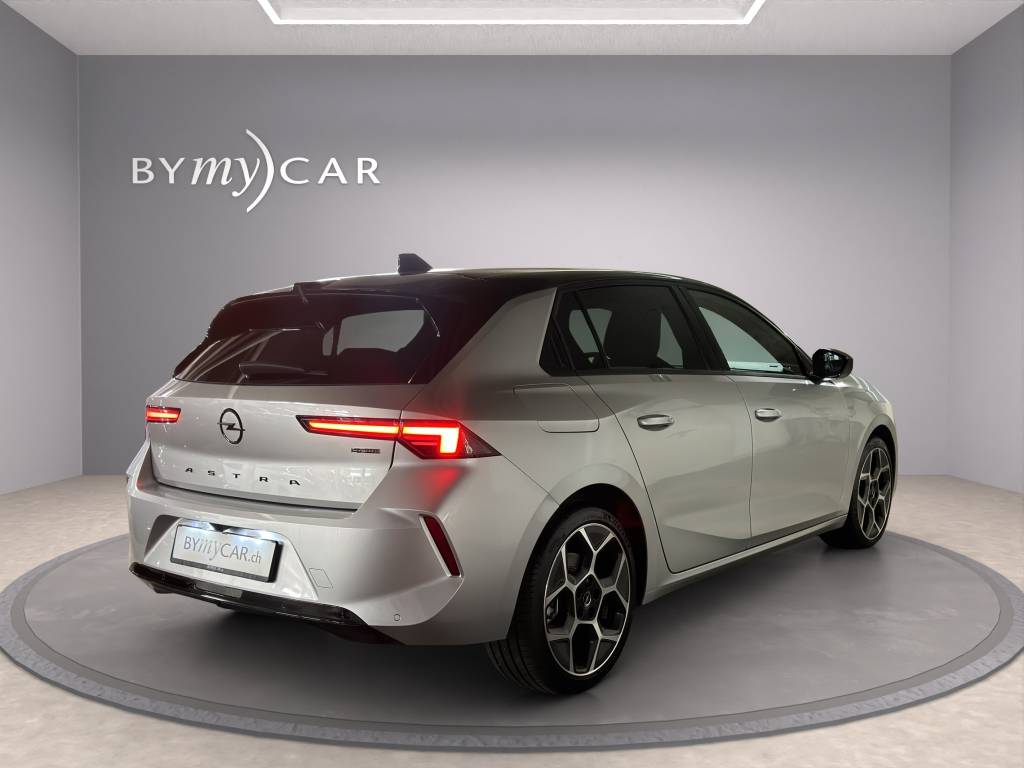 OPEL Astra 54 kWh Swiss Plus-image-4
