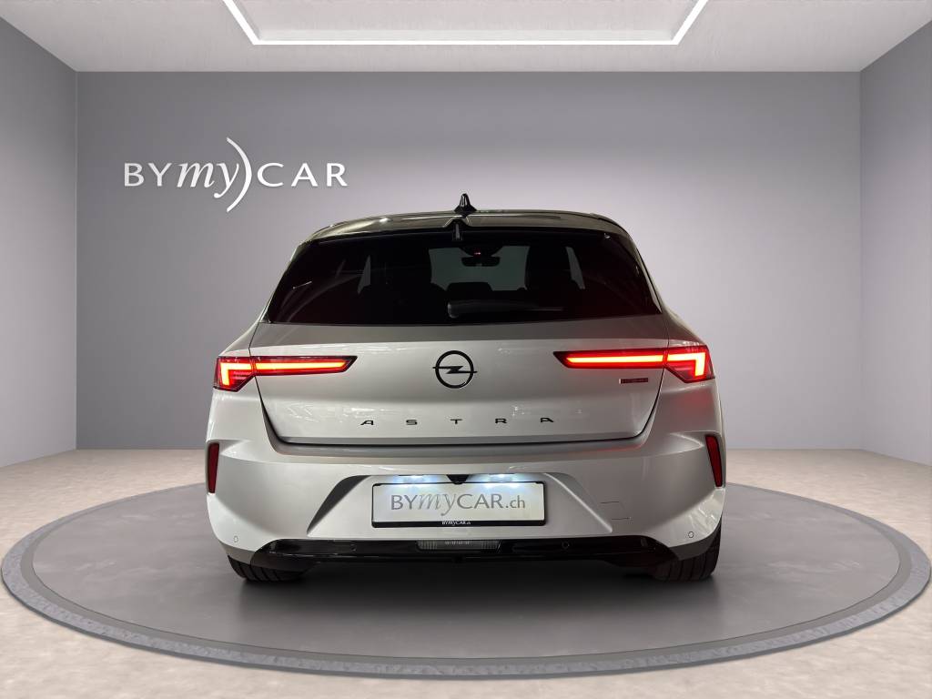 OPEL Astra 54 kWh Swiss Plus-image-3