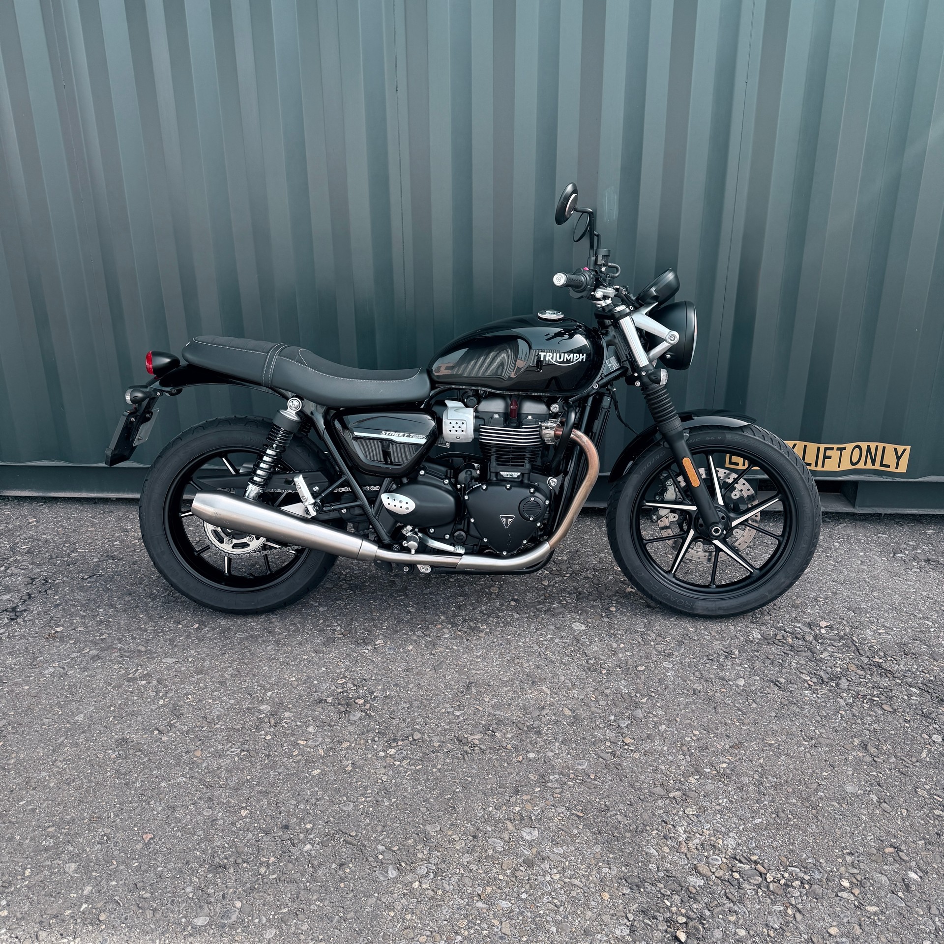 TRIUMPH Street Twin 900 i (35kW)