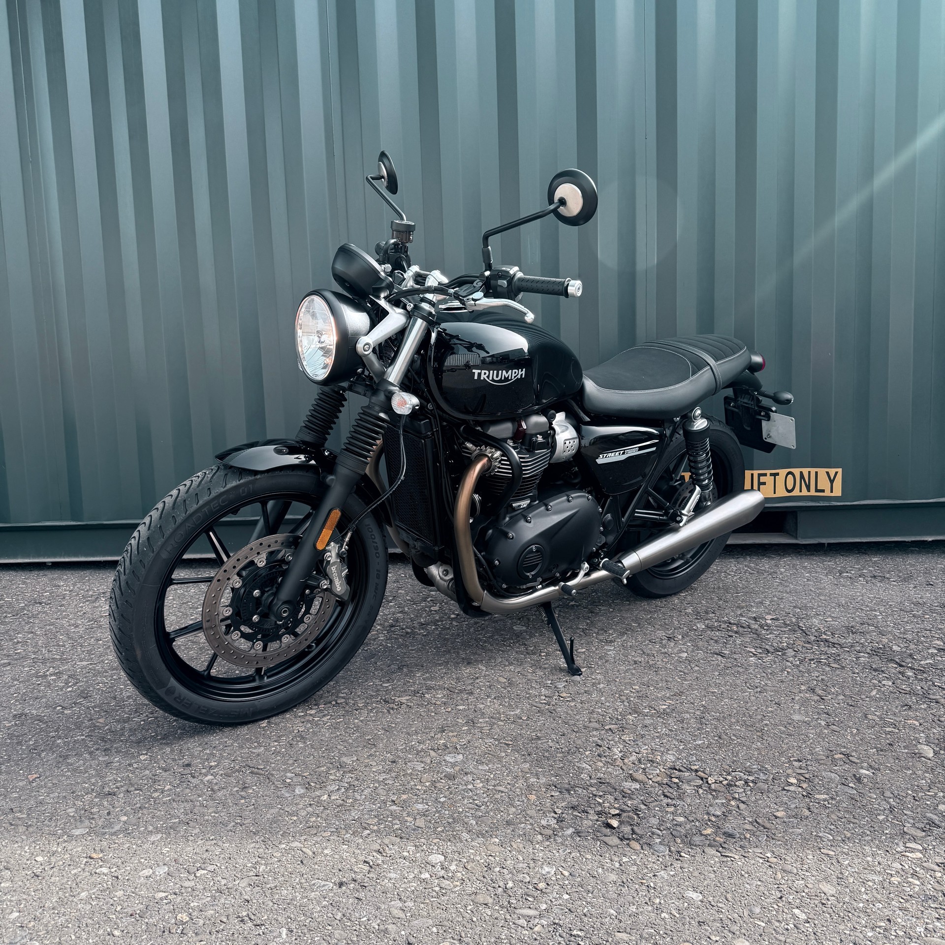 TRIUMPH Street Twin 900 i (35kW)-showroom-element-3