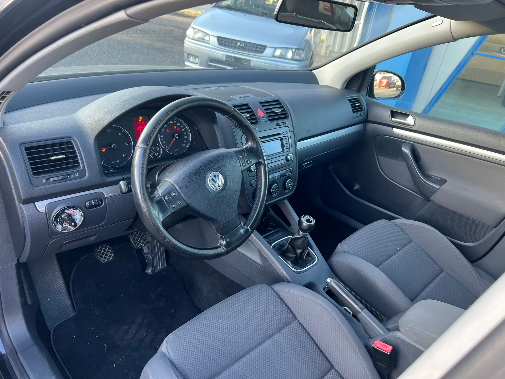 VW Golf 2.0 TDI Comfortline-image-8