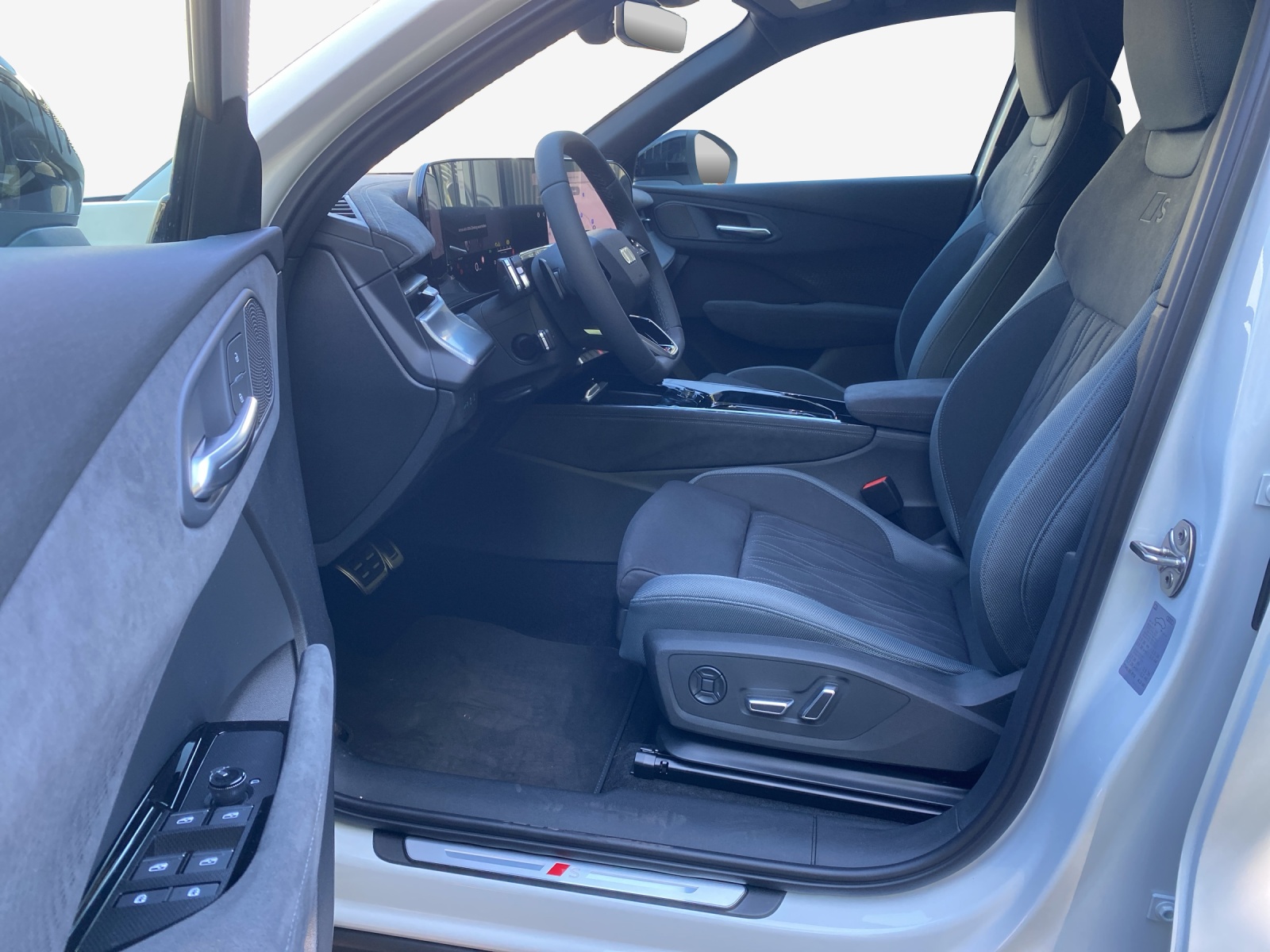 AUDI Q3 SUV TFSI quattro 195 kW S tronic-image-7