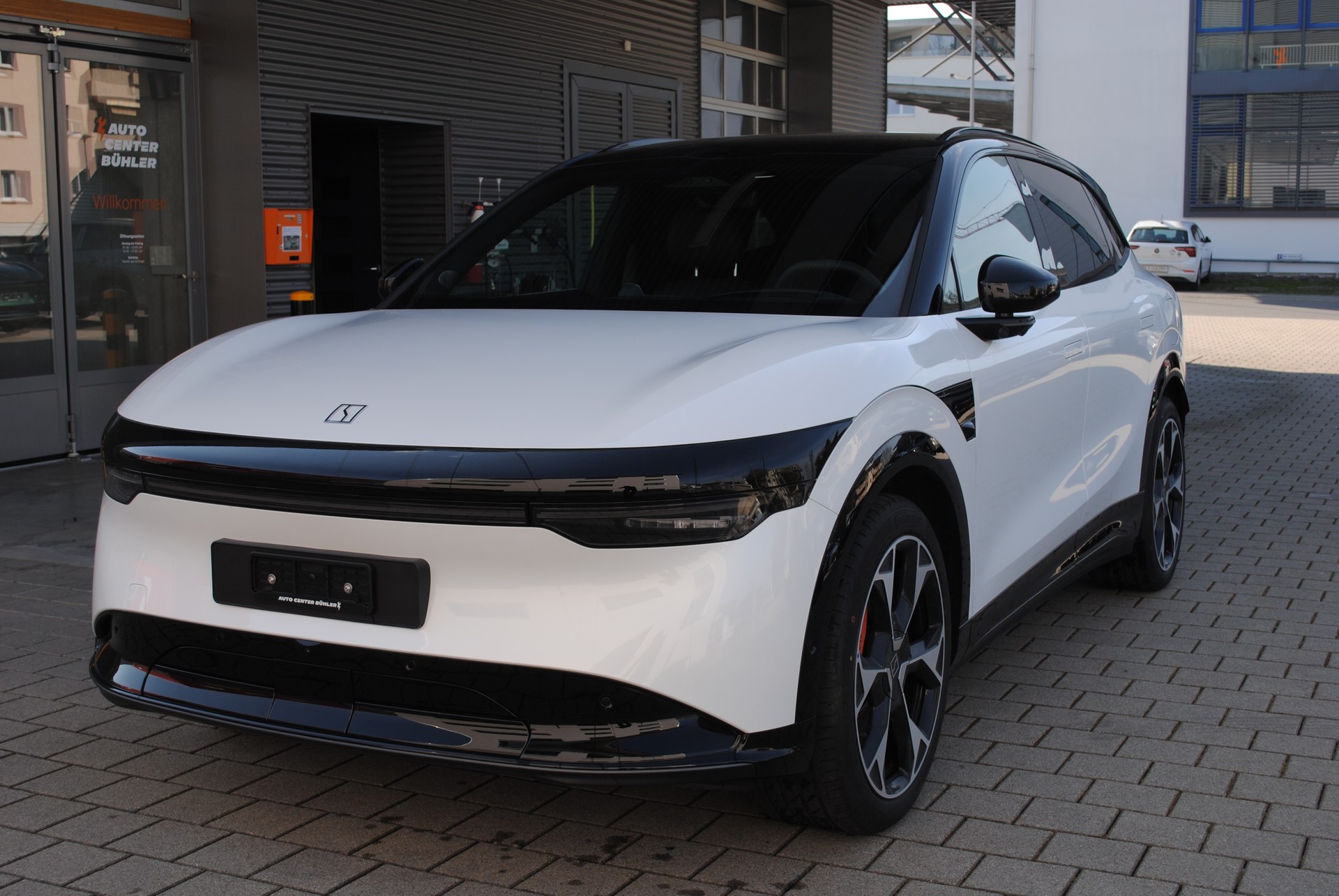 ZEEKR 7X 100kWh Privilege AWD-image-2