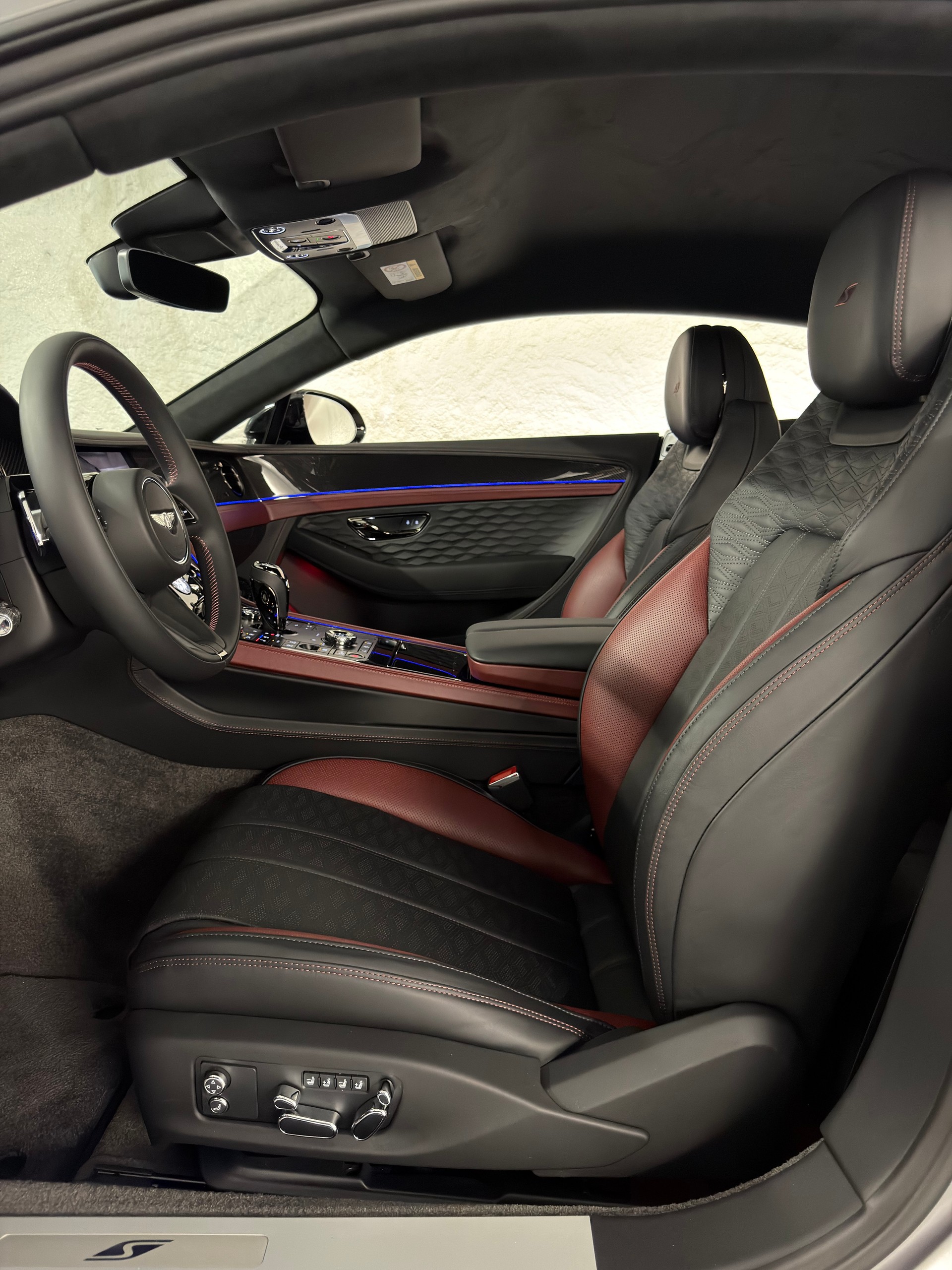 BENTLEY Continental GT 4.0 V8 PHEV S-image-8