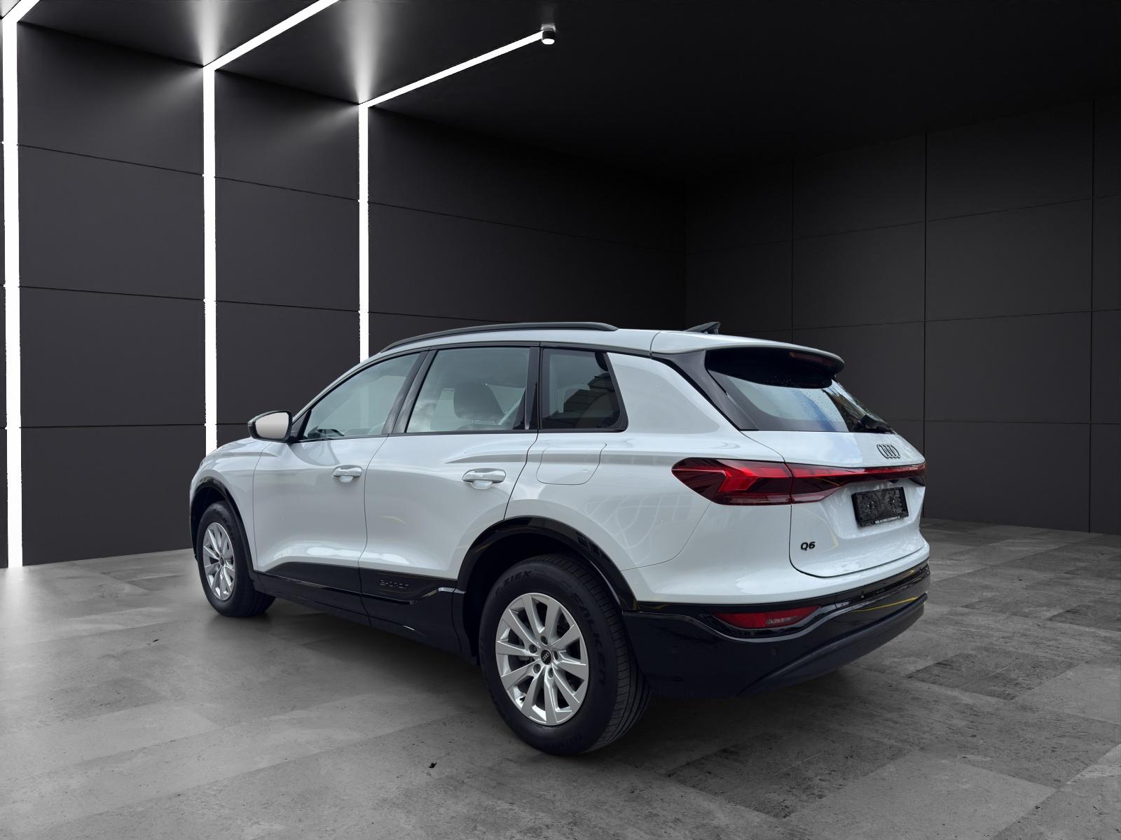 AUDI Q6 e-tron quattro-image-2