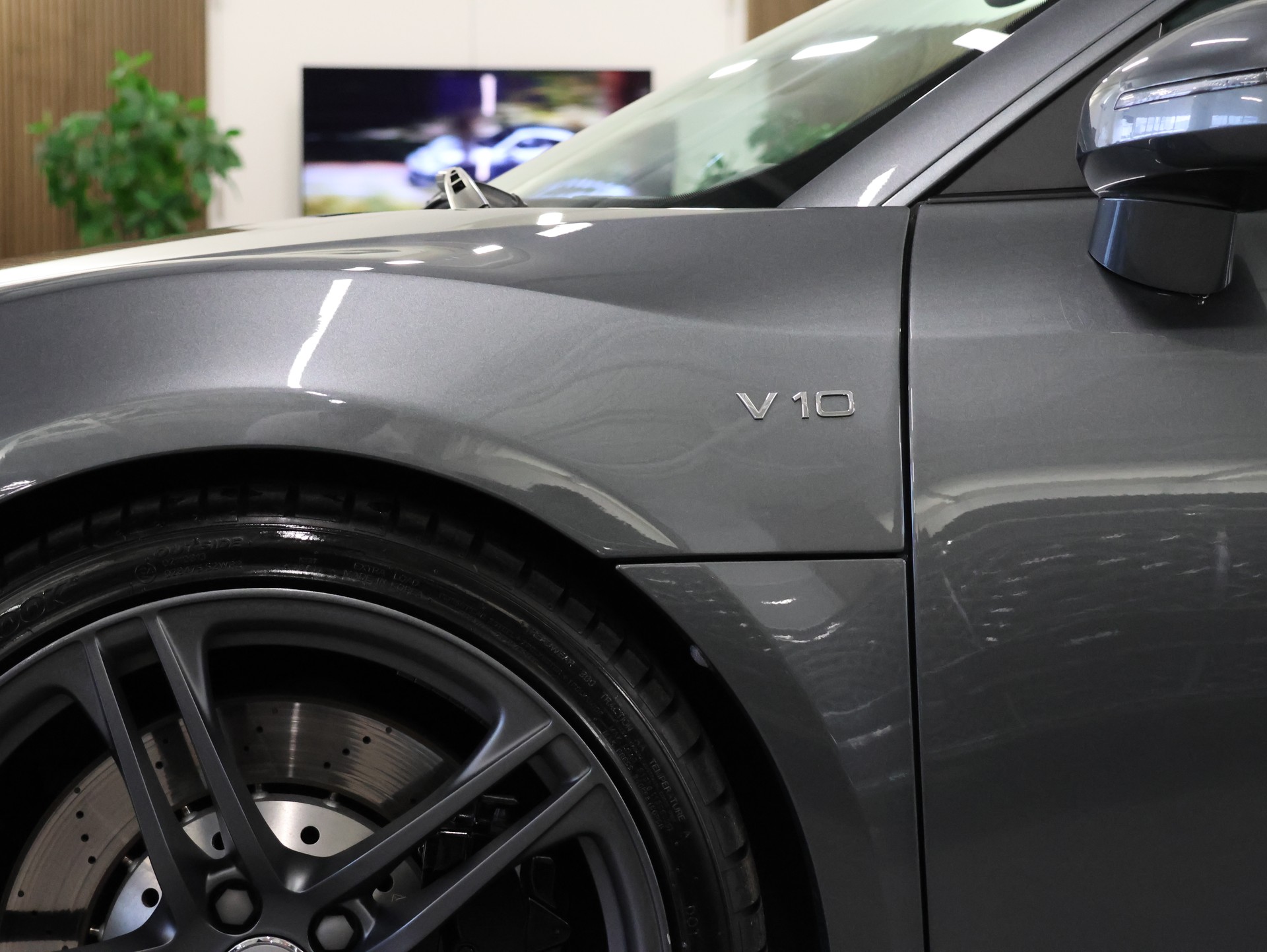 AUDI R8 Coupé 5.2 R-Tronic *Bang & Olufsen* *Rückfahrkamera* *Sportabgasanlage*-image-18