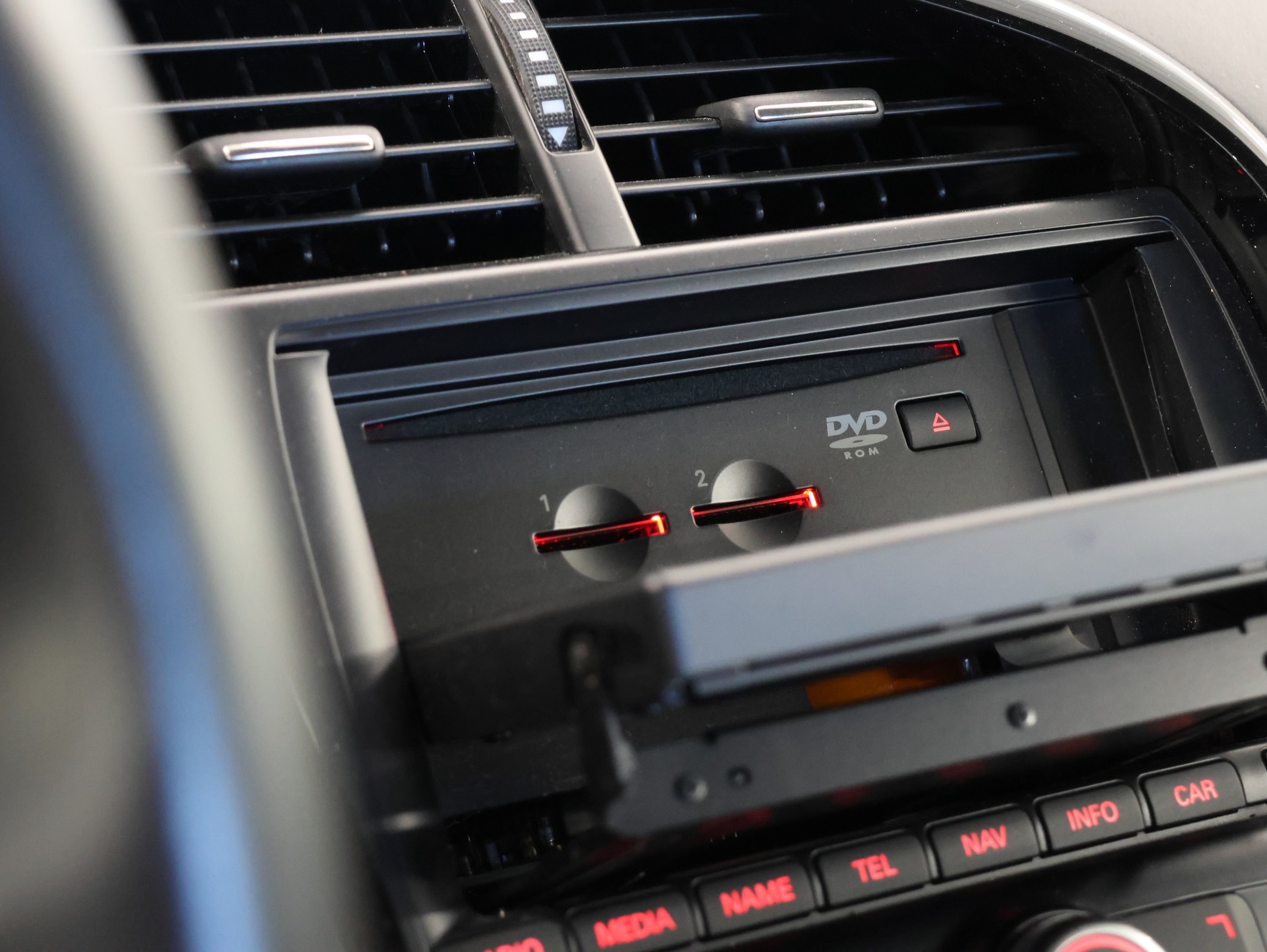 AUDI R8 Coupé 5.2 R-Tronic *Bang & Olufsen* *Rückfahrkamera* *Sportabgasanlage*-image-30