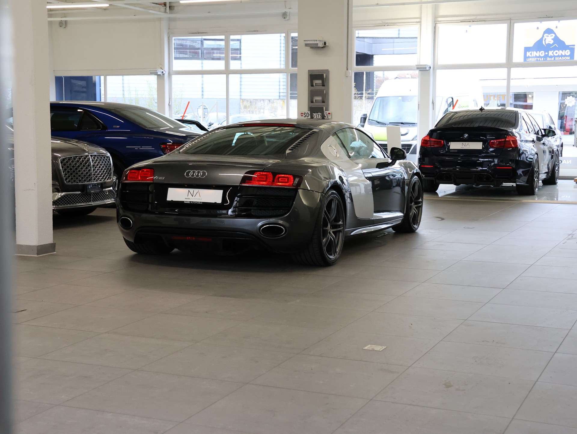 AUDI R8 Coupé 5.2 R-Tronic *Bang & Olufsen* *Rückfahrkamera* *Sportabgasanlage*-image-13
