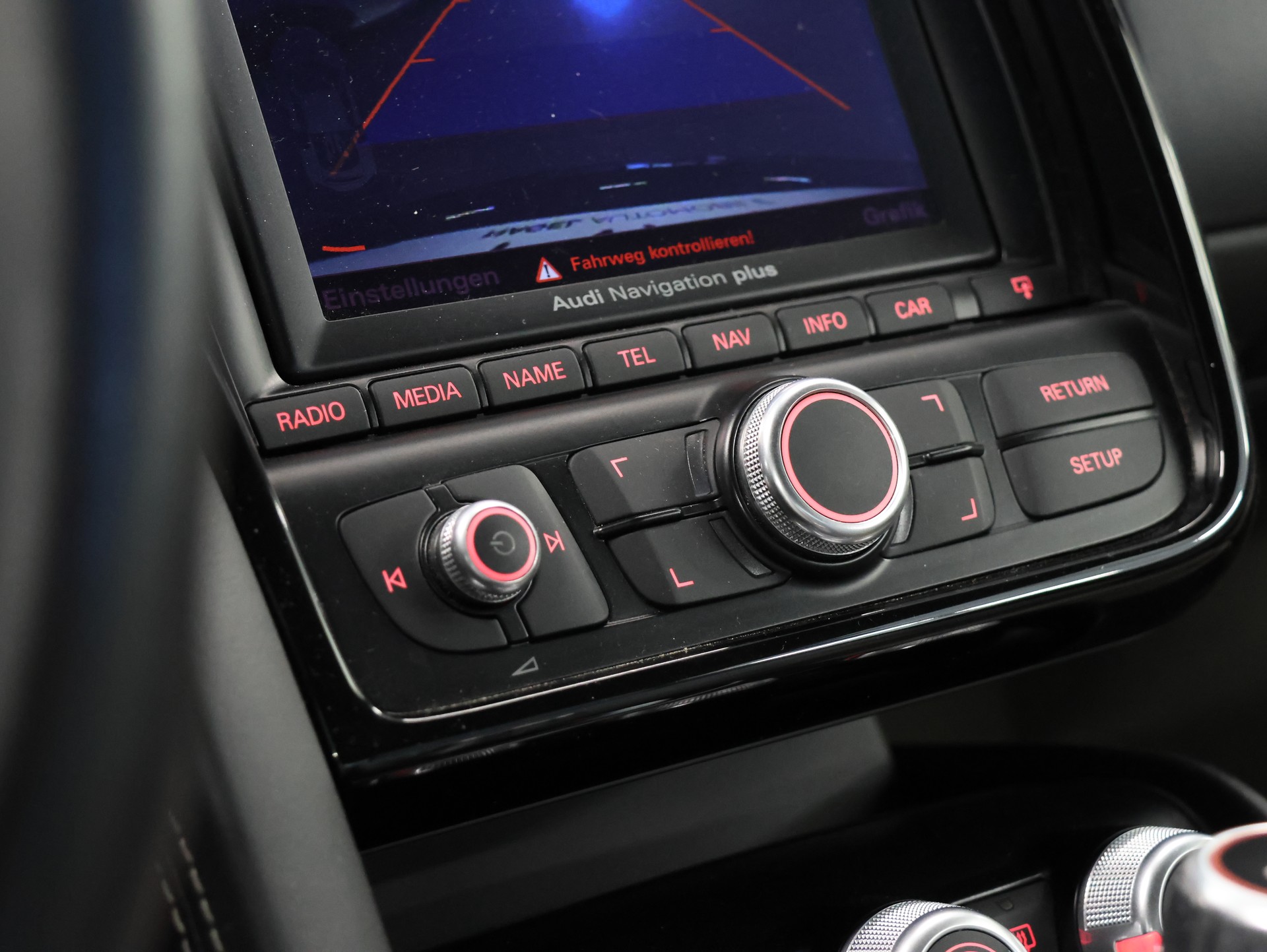 AUDI R8 Coupé 5.2 R-Tronic *Bang & Olufsen* *Rückfahrkamera* *Sportabgasanlage*-image-31