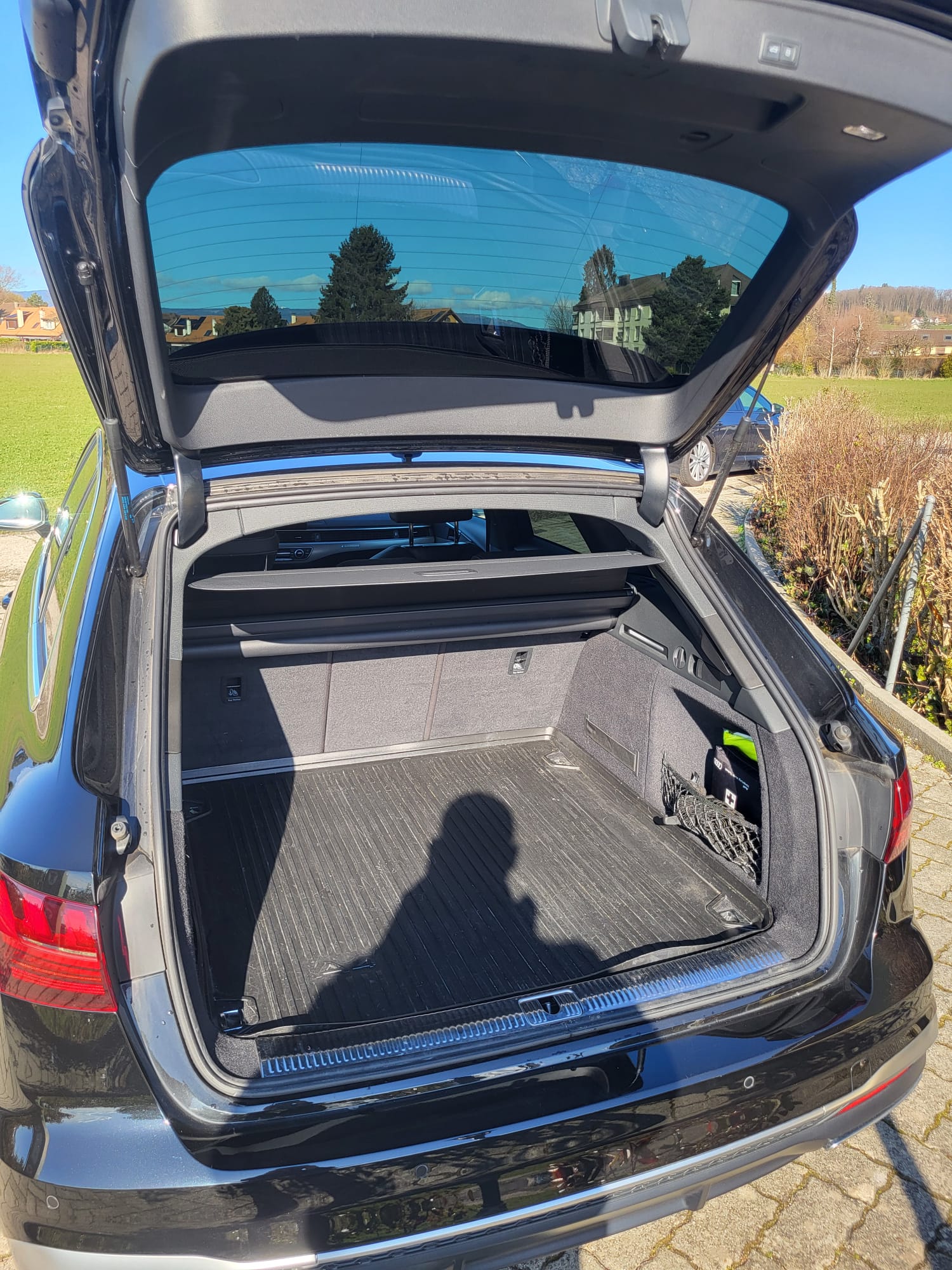 AUDI A4 Avant 40 TDI S line quattro S-tronic-image-12