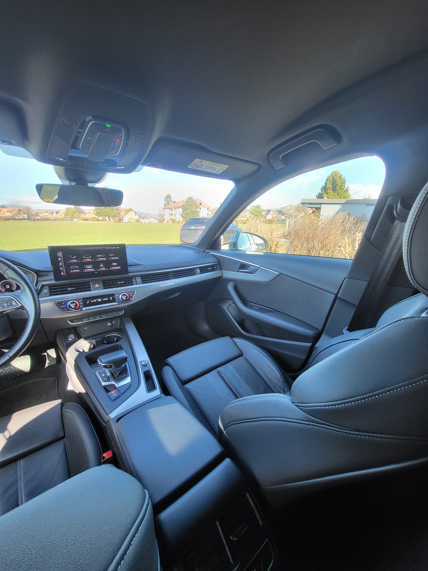 AUDI A4 Avant 40 TDI S line quattro S-tronic-image-4