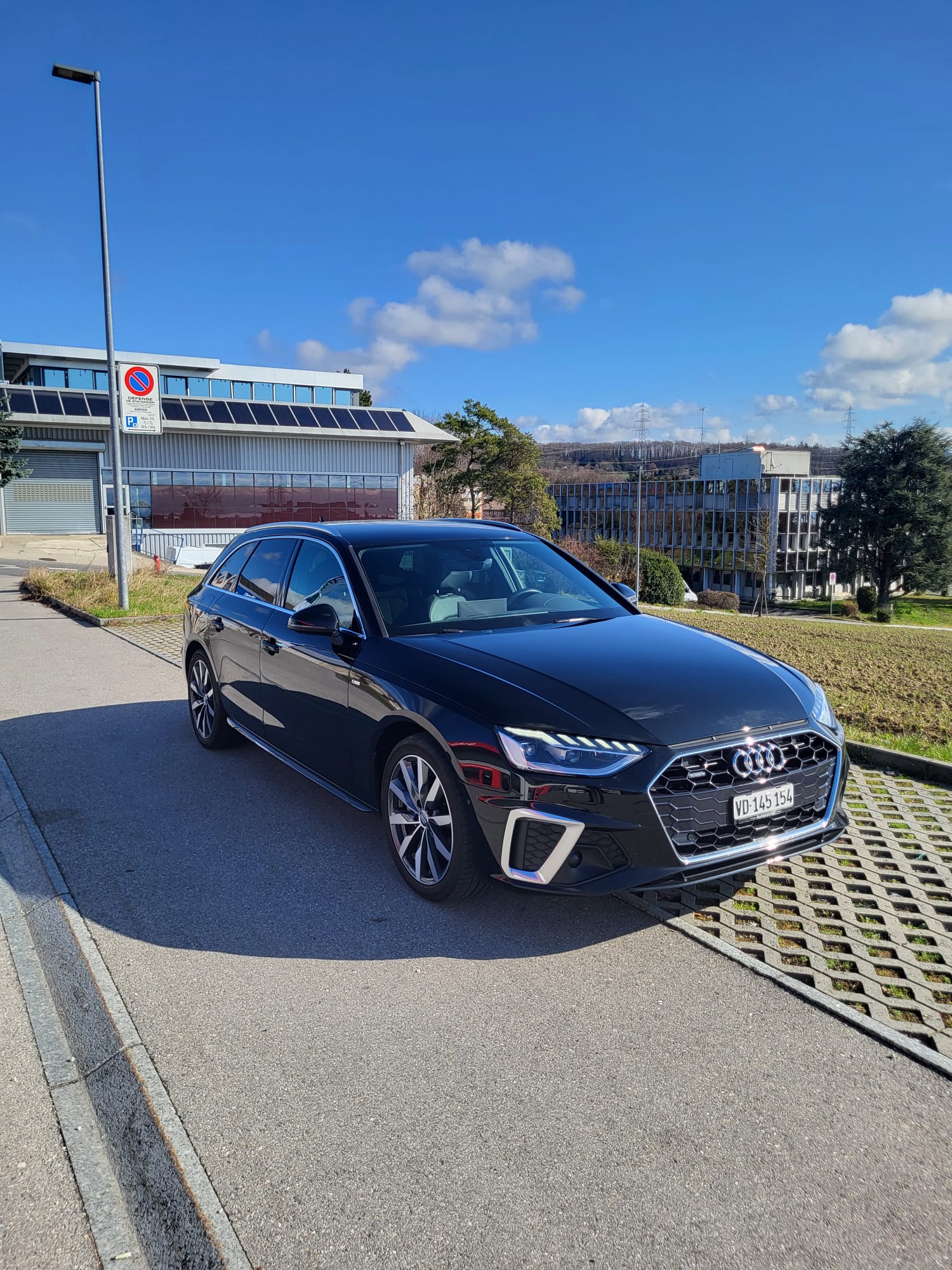 AUDI A4 Avant 40 TDI S line quattro S-tronic-image-0