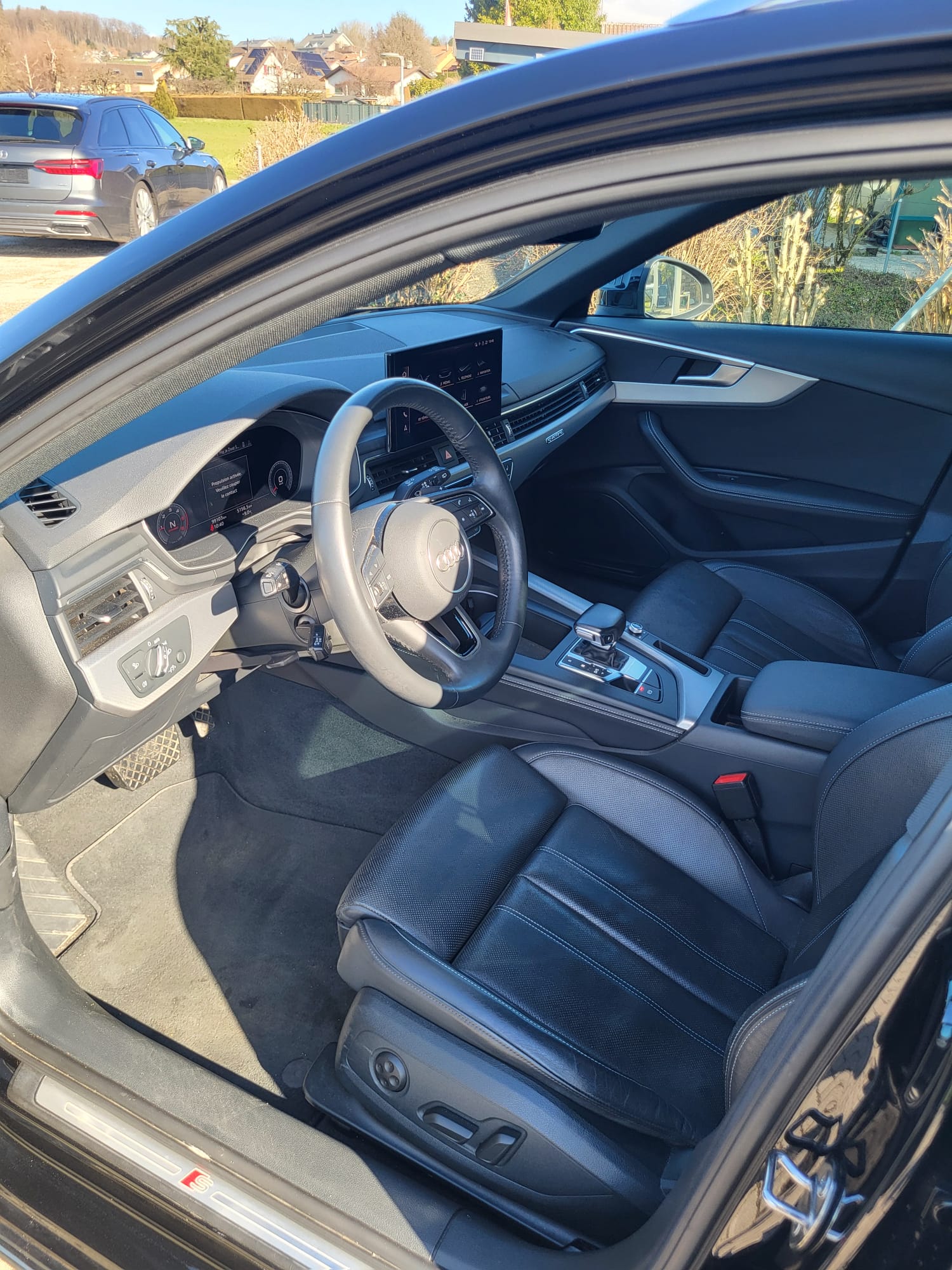 AUDI A4 Avant 40 TDI S line quattro S-tronic-image-3