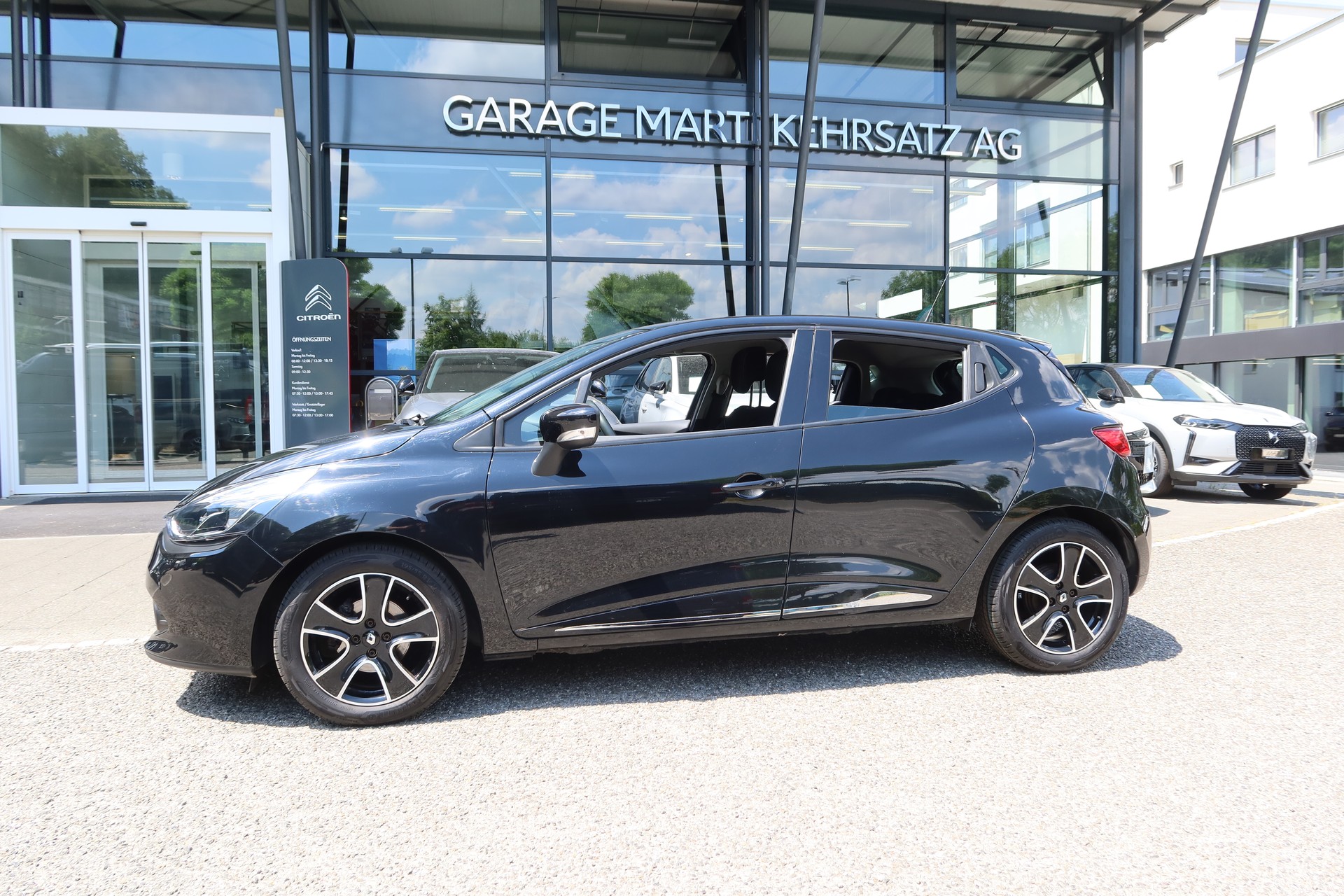 RENAULT Clio 0.9 Expression-image-2