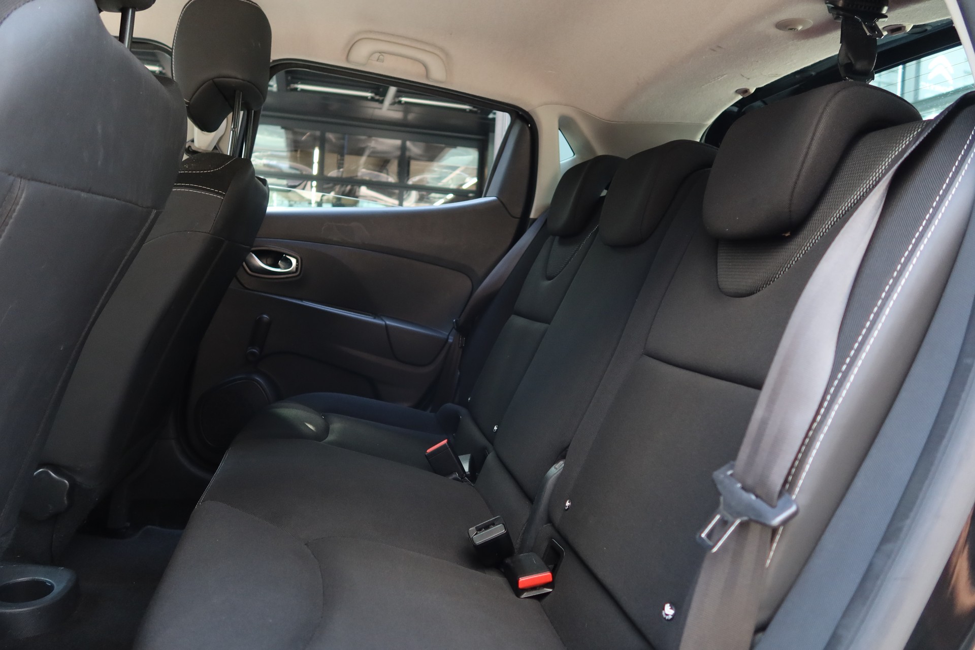 RENAULT Clio 0.9 Expression-image-9