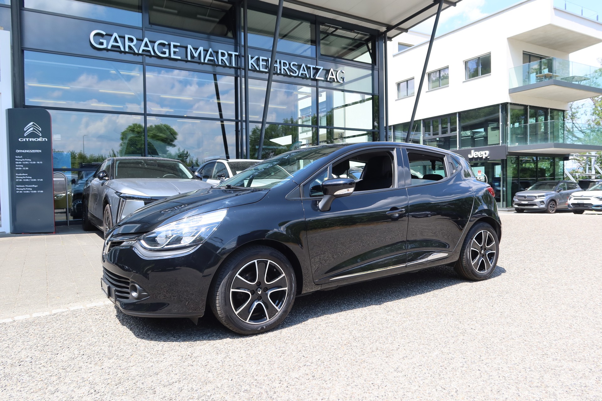 RENAULT Clio 0.9 Expression-image-1