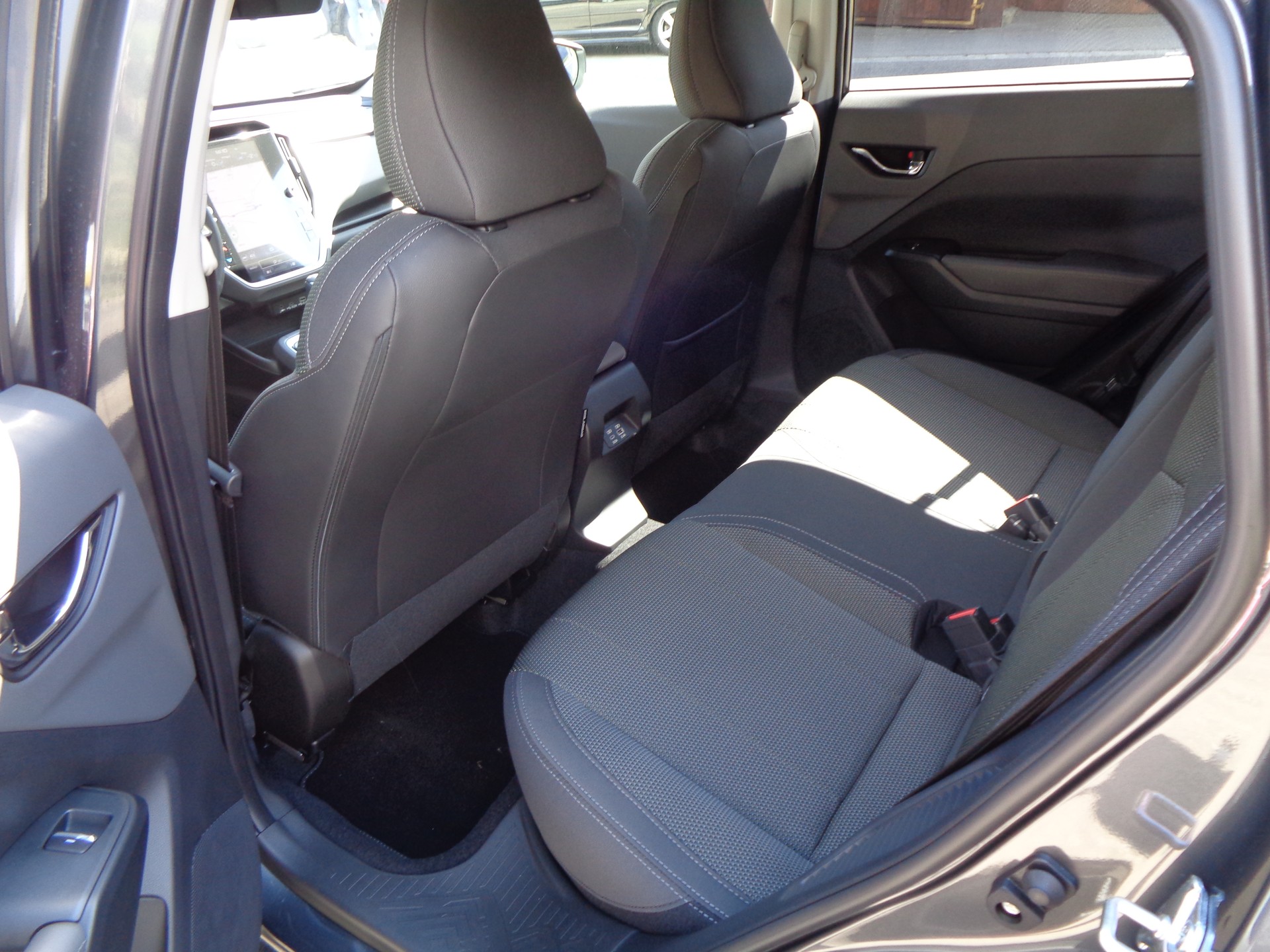 SUBARU Crosstrek 2.0 e-Boxer Swiss Plus AWD Lineartronic-image-8