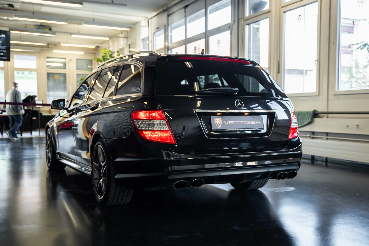 MERCEDES-BENZ C 63 AMG Avantgarde 7G-Tronic-image-3