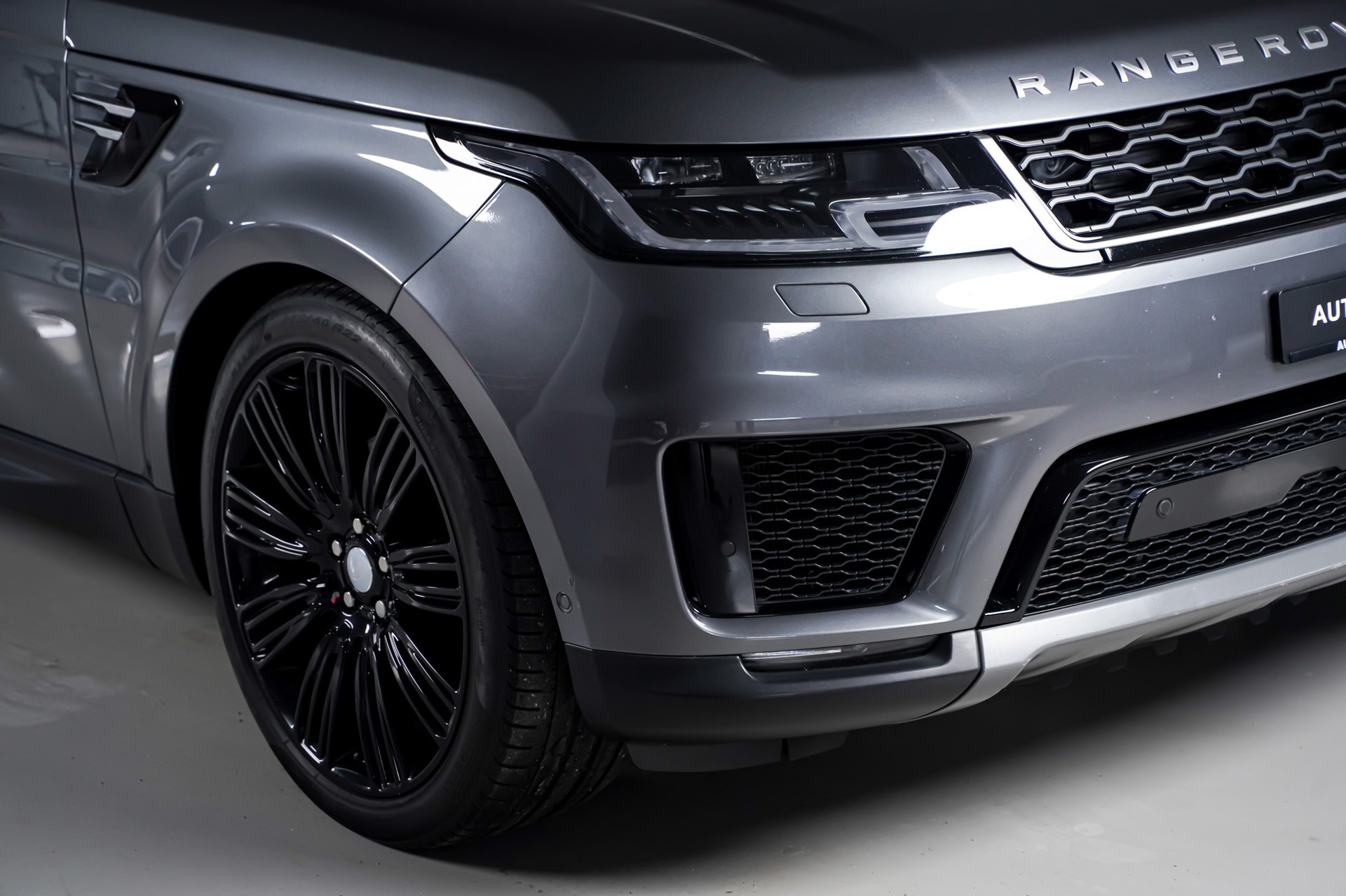 LAND ROVER Range Rover Sport 3.0 TDV6 HSE Dynamic Automatic-image-3