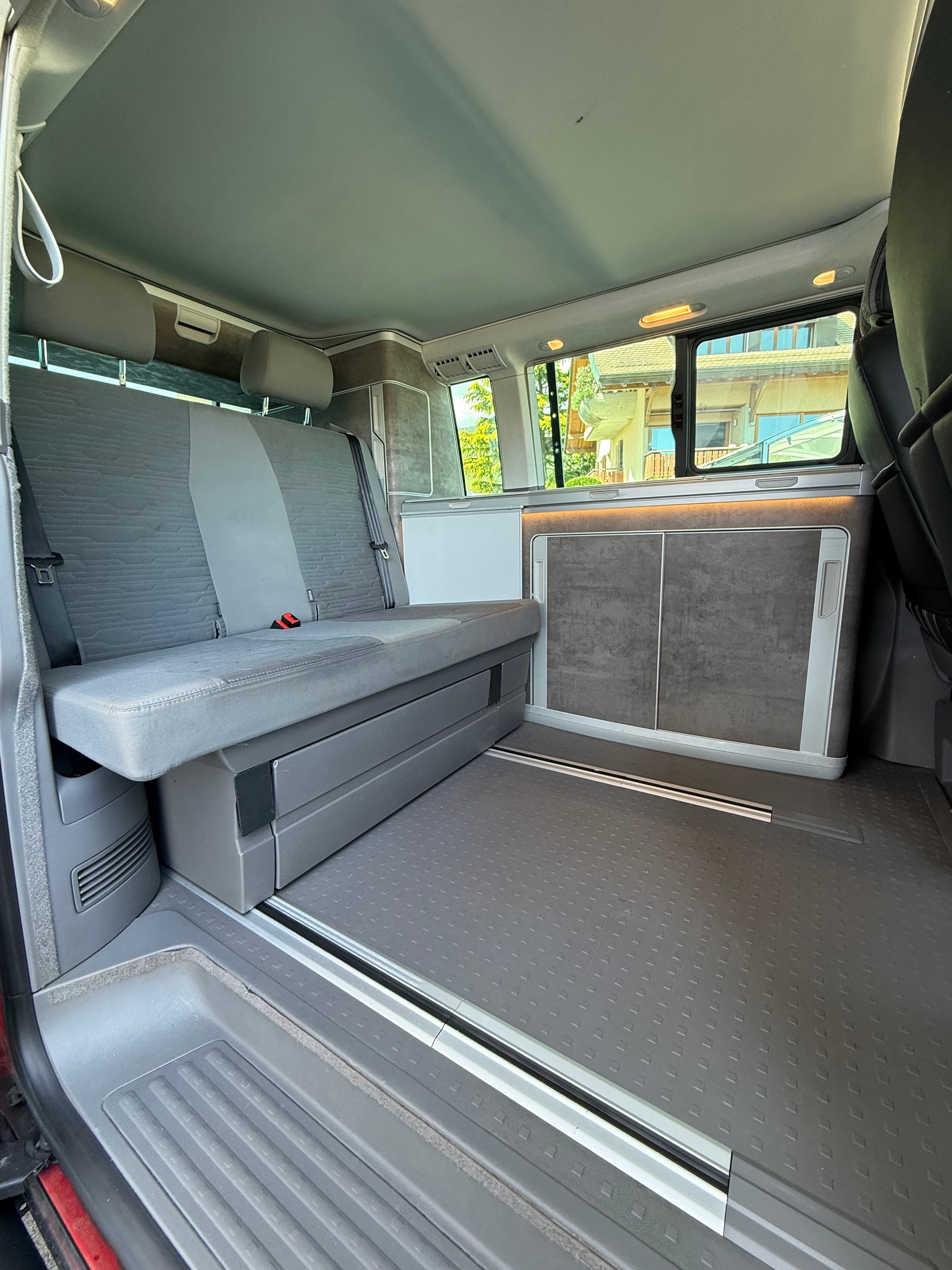 VW T6.1 California 2.0 Bi-TDI Ocean Liberty 4Motion DSG-image-22